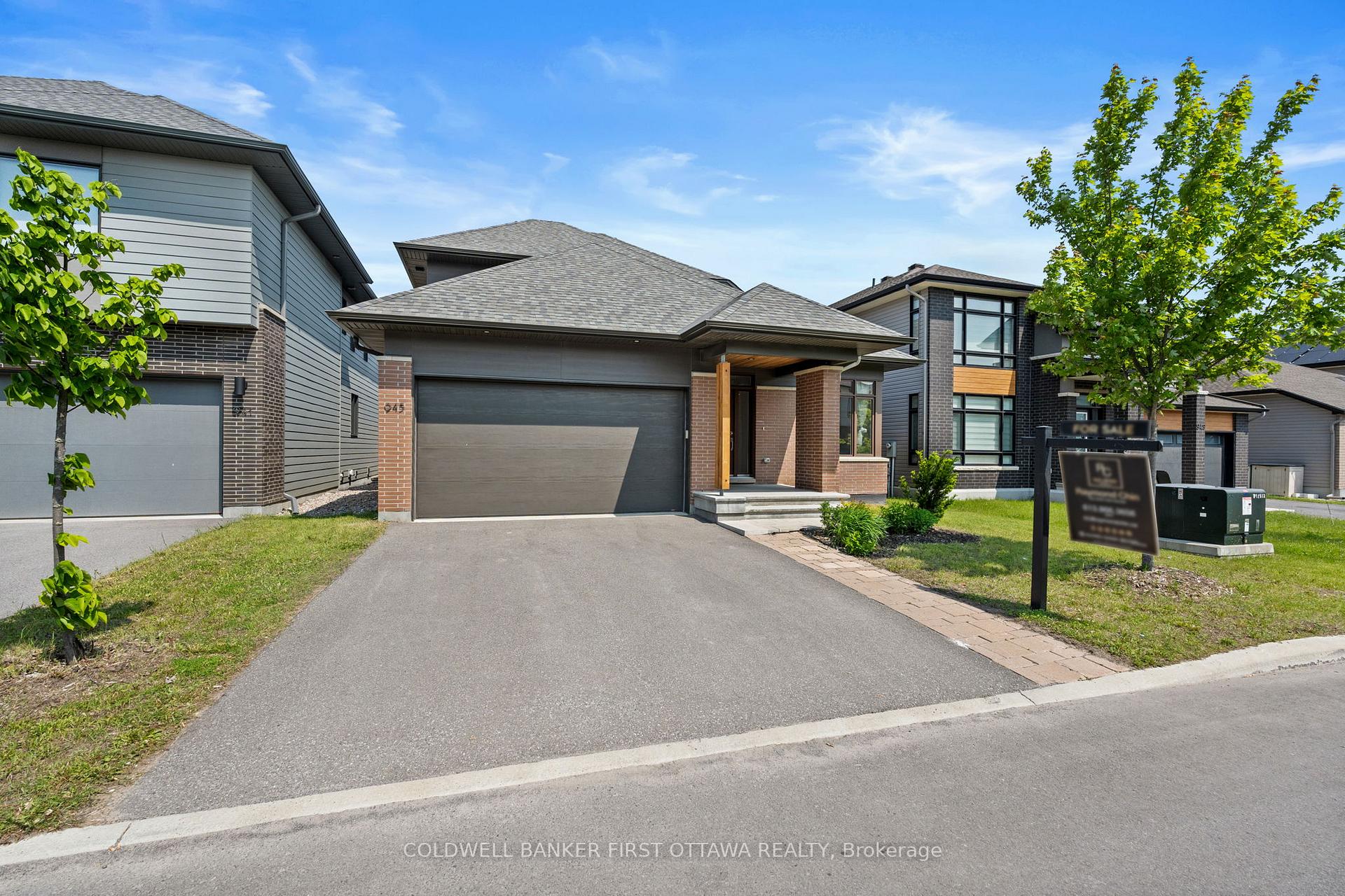 Photo 2 of 945 Islington Way, Ottawa, Leitrim — HOMEH