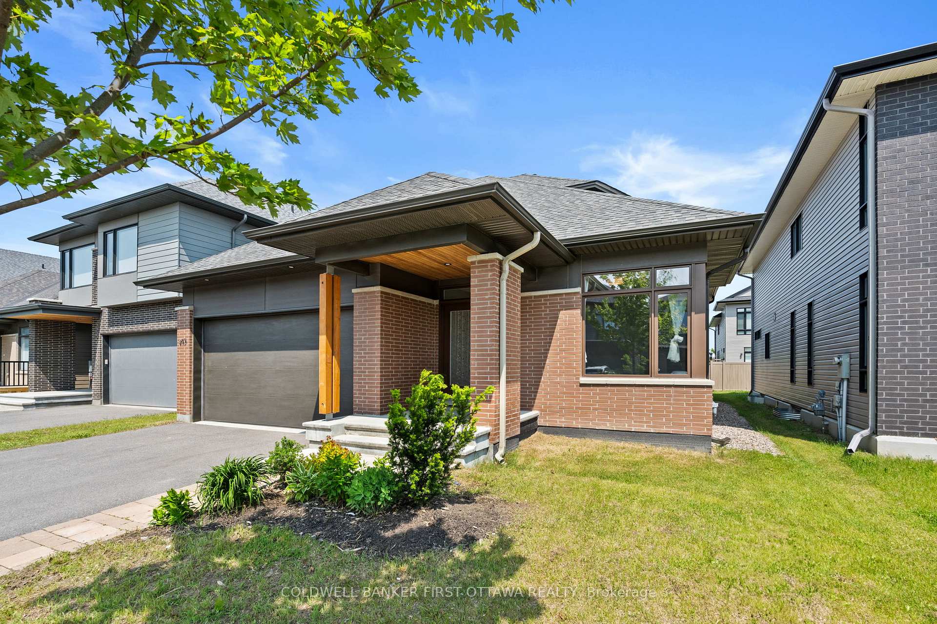Photo 3 of 945 Islington Way, Ottawa, Leitrim — HOMEH