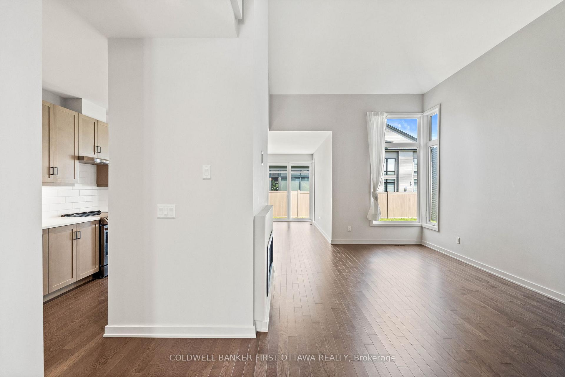 Photo 8 of 945 Islington Way, Ottawa, Leitrim — HOMEH