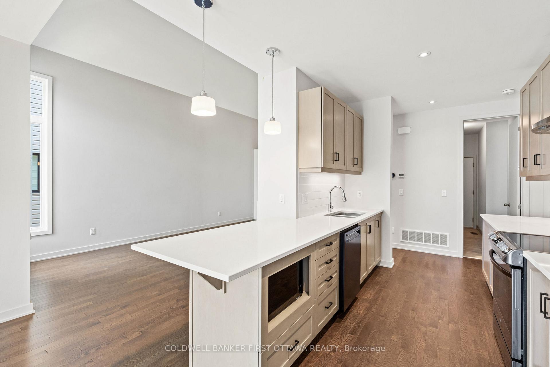 Photo 12 of 945 Islington Way, Ottawa, Leitrim — HOMEH