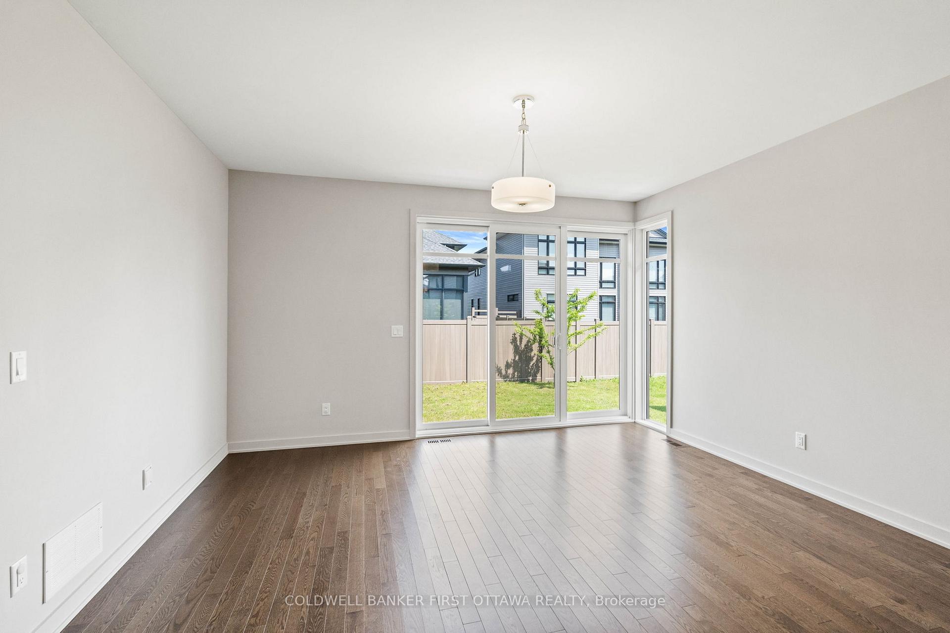 Photo 15 of 945 Islington Way, Ottawa, Leitrim — HOMEH