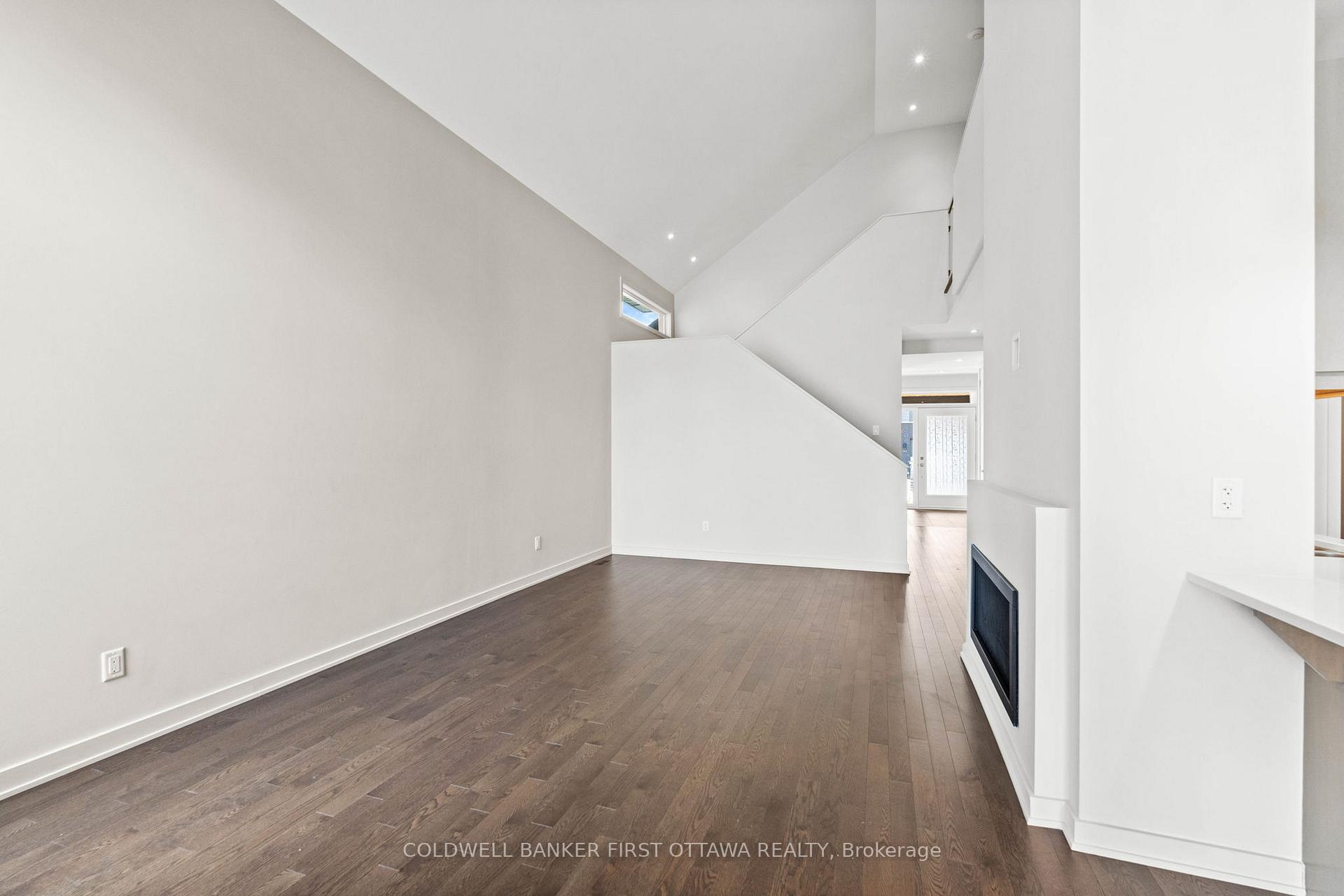Photo 20 of 945 Islington Way, Ottawa, Leitrim — HOMEH