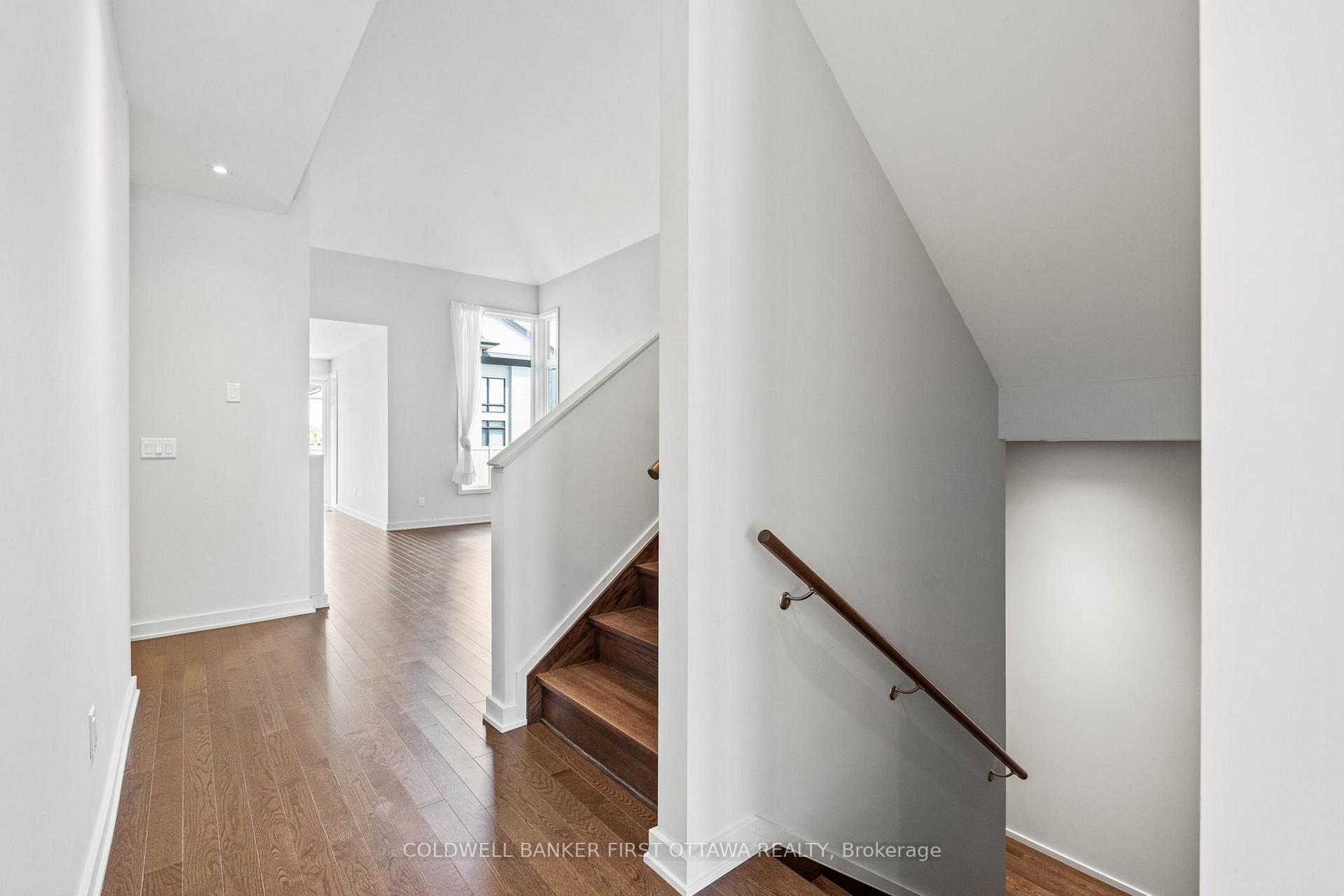 Photo 33 of 945 Islington Way, Ottawa, Leitrim — HOMEH