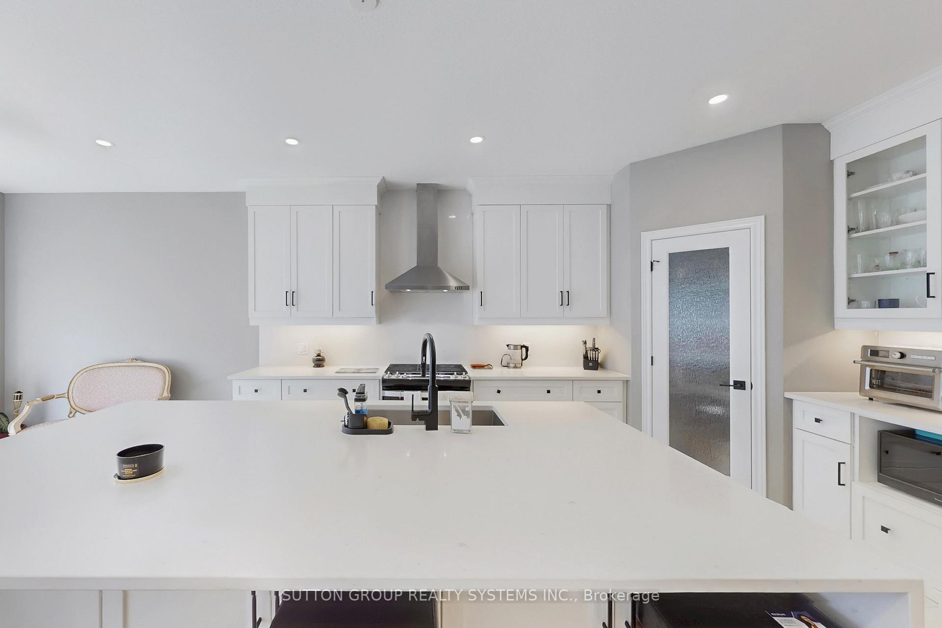 Photo 10 of 621 Florencedale Crescent, Kitchener — HOMEH