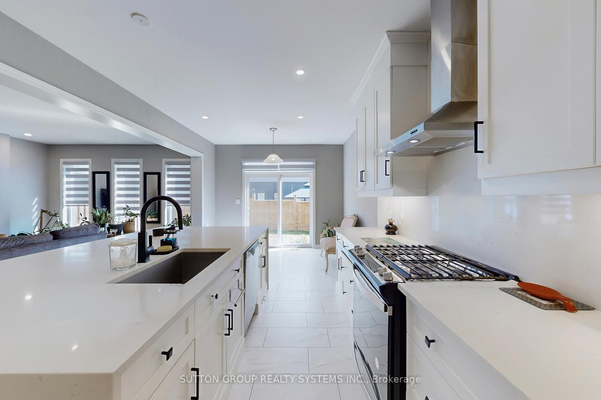 Photo 12 of 621 Florencedale Crescent, Kitchener — HOMEH