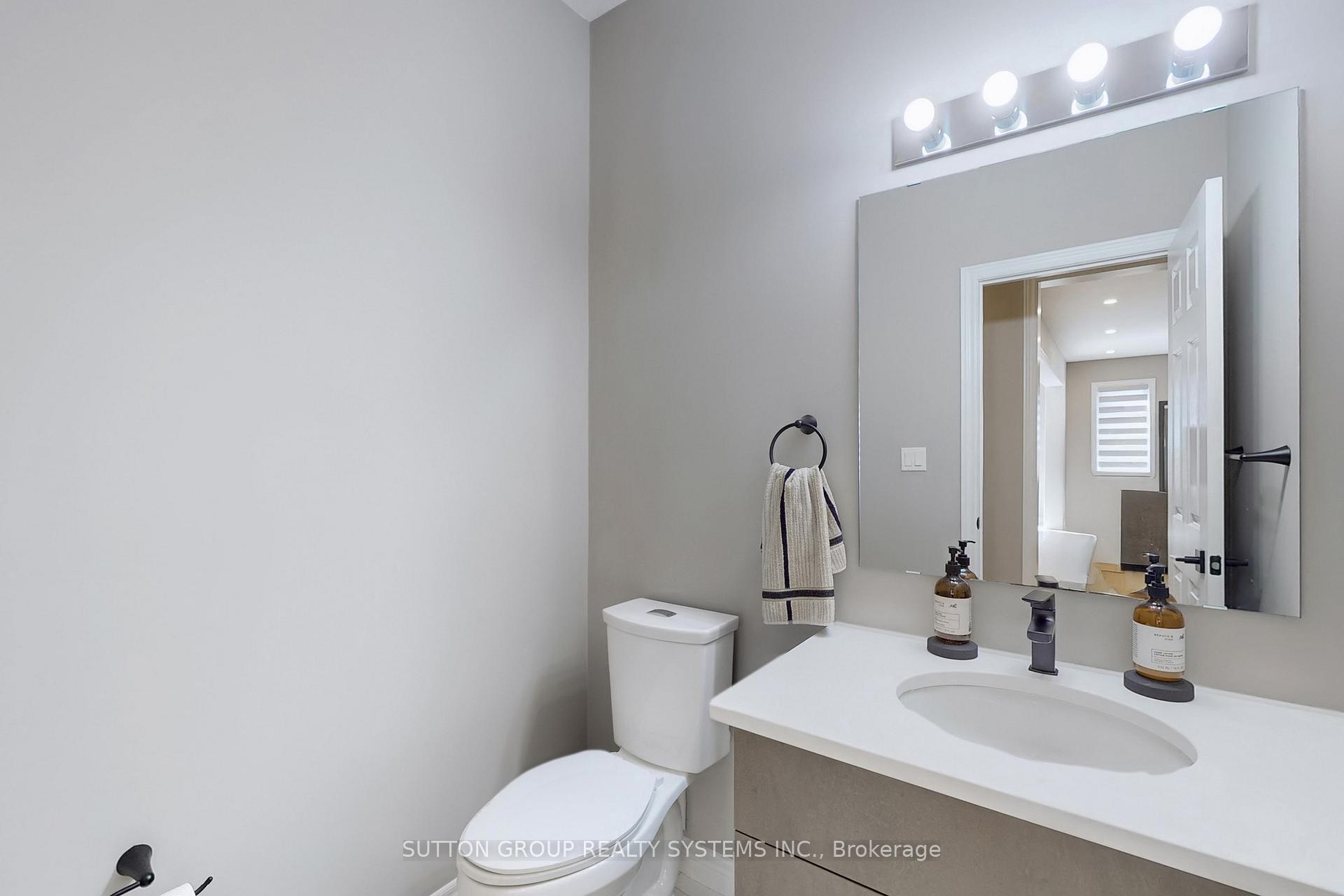 Photo 13 of 621 Florencedale Crescent, Kitchener — HOMEH