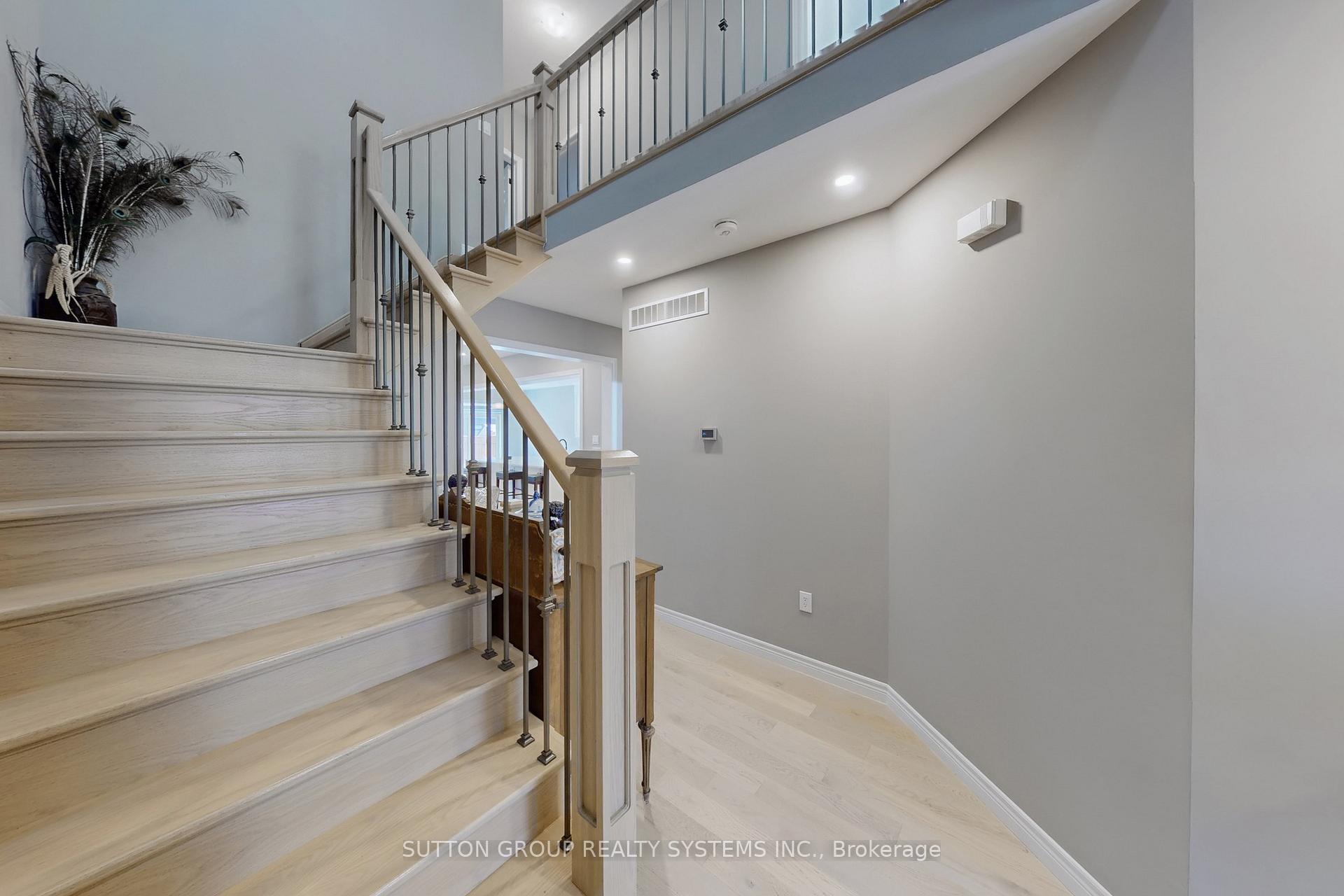 Photo 15 of 621 Florencedale Crescent, Kitchener — HOMEH