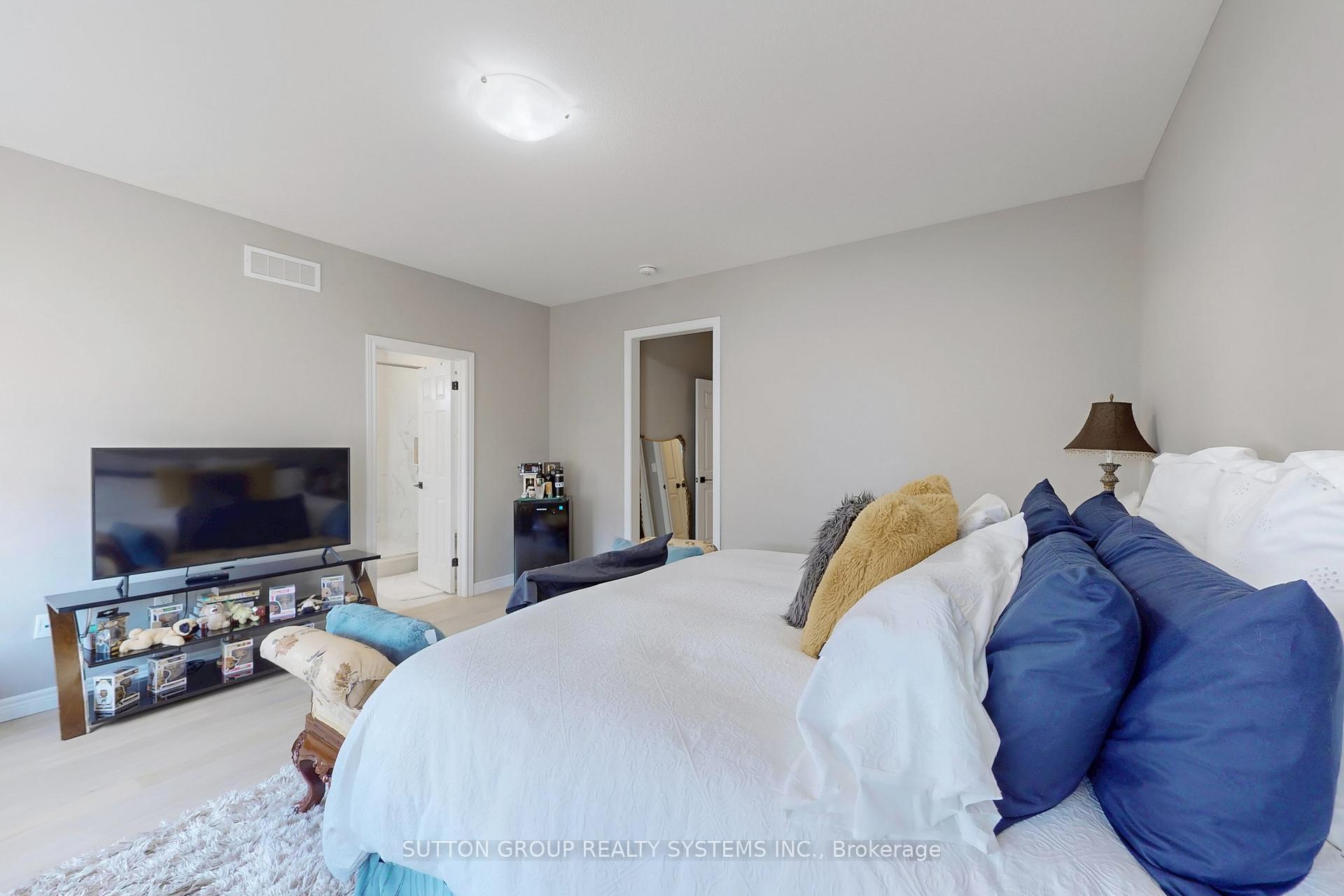 Photo 18 of 621 Florencedale Crescent, Kitchener — HOMEH