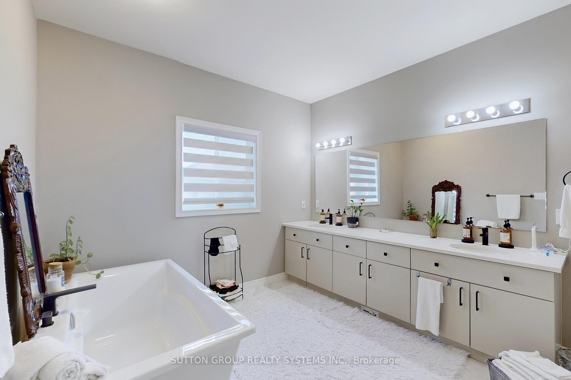 Photo 19 of 621 Florencedale Crescent, Kitchener — HOMEH