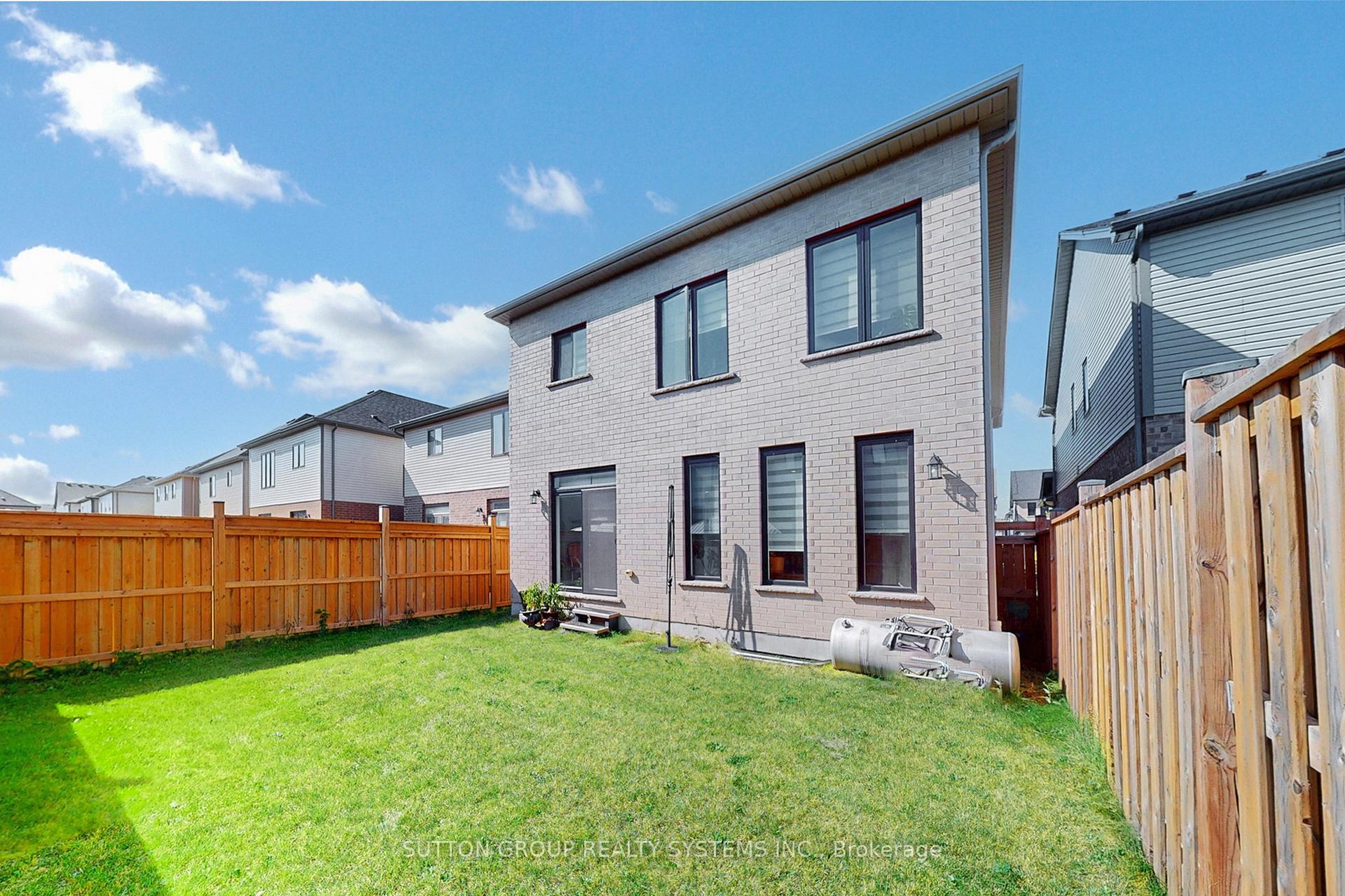 Photo 41 of 621 Florencedale Crescent, Kitchener — HOMEH