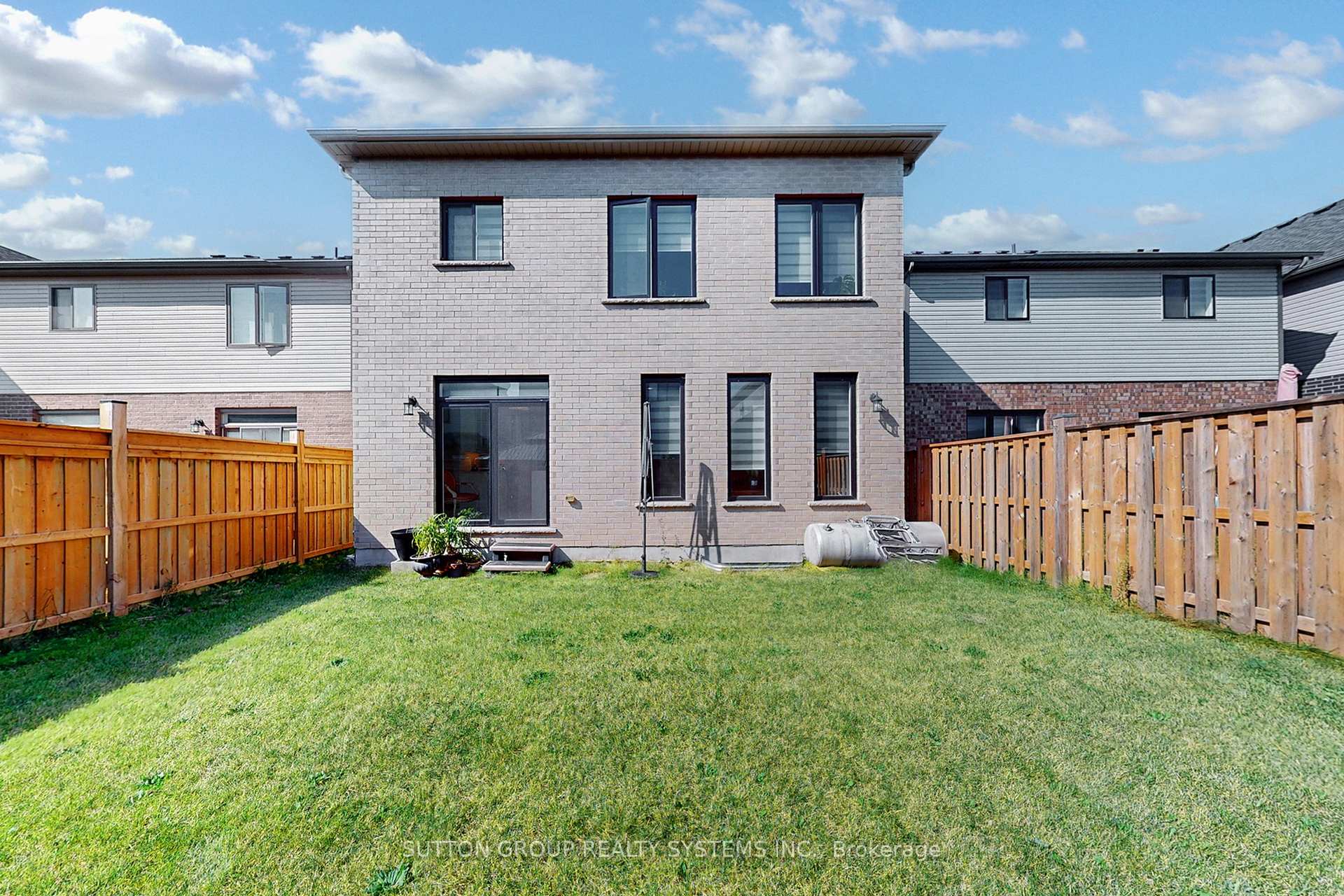 Photo 42 of 621 Florencedale Crescent, Kitchener — HOMEH