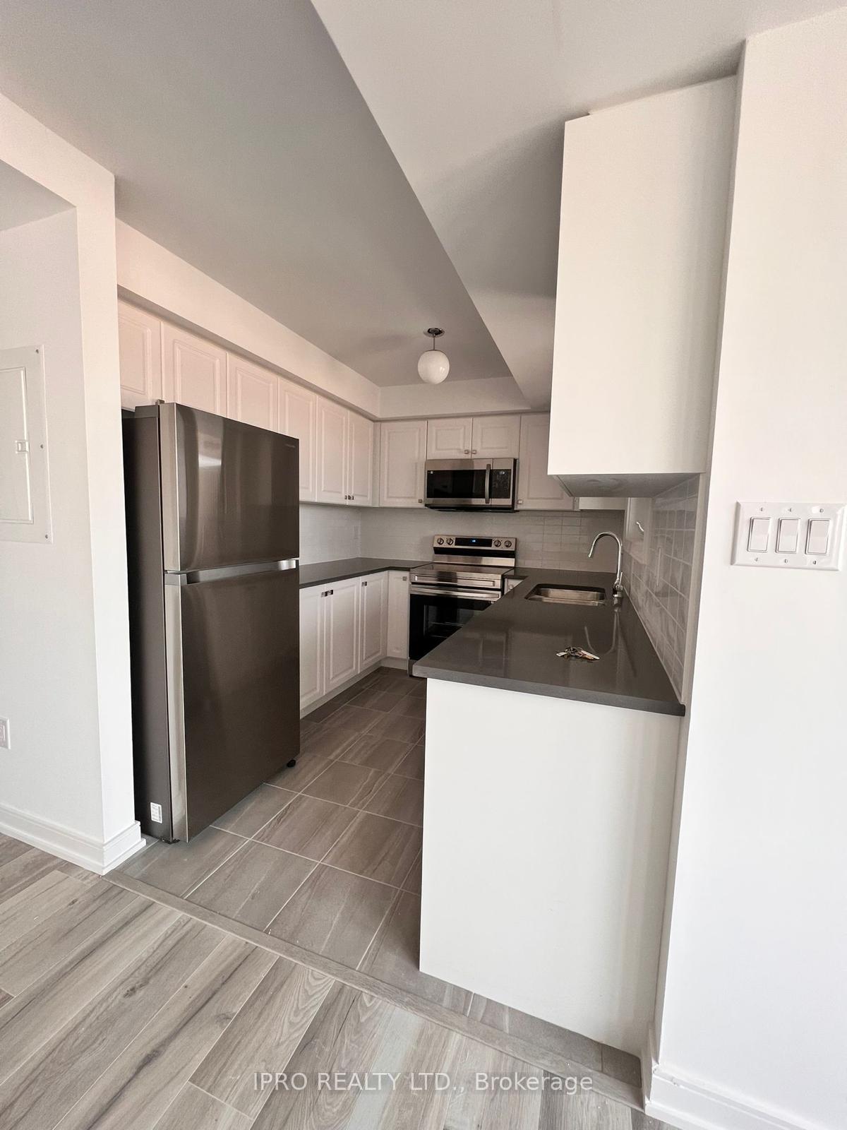 Photo 10 of Unit 80, 75 Appletree Lane, Barrie, Innis-Shore — HOMEH
