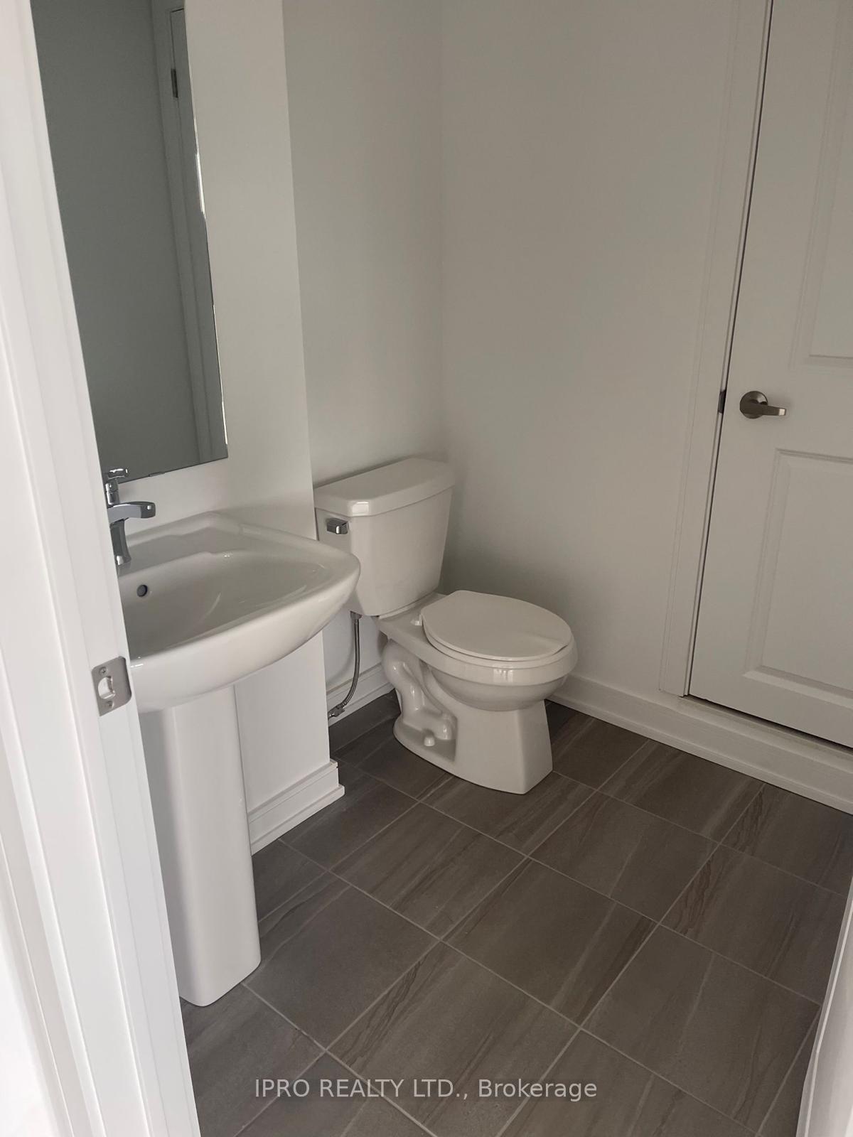 Photo 4 of Unit 80, 75 Appletree Lane, Barrie, Innis-Shore — HOMEH