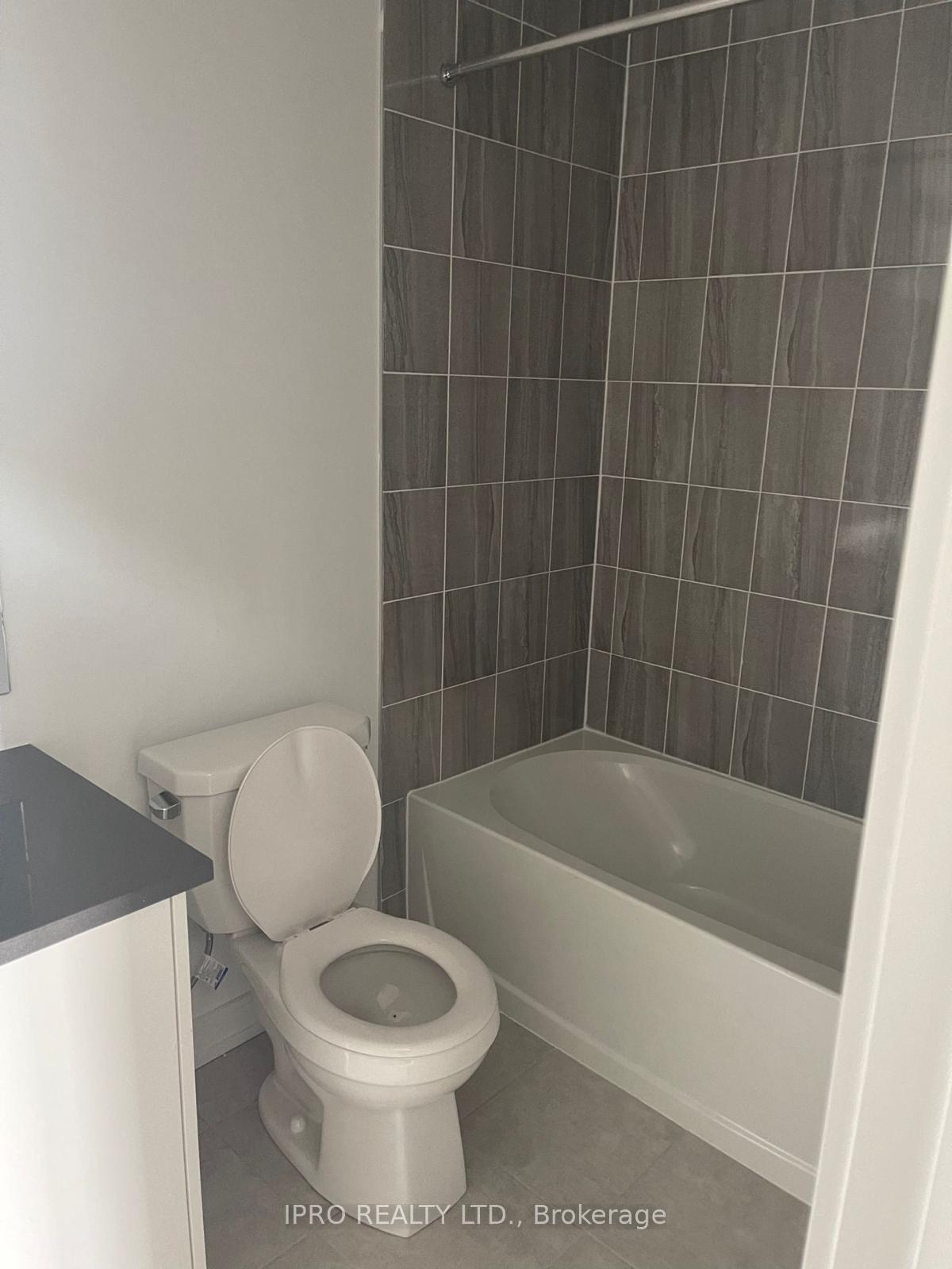 Photo 6 of Unit 80, 75 Appletree Lane, Barrie, Innis-Shore — HOMEH