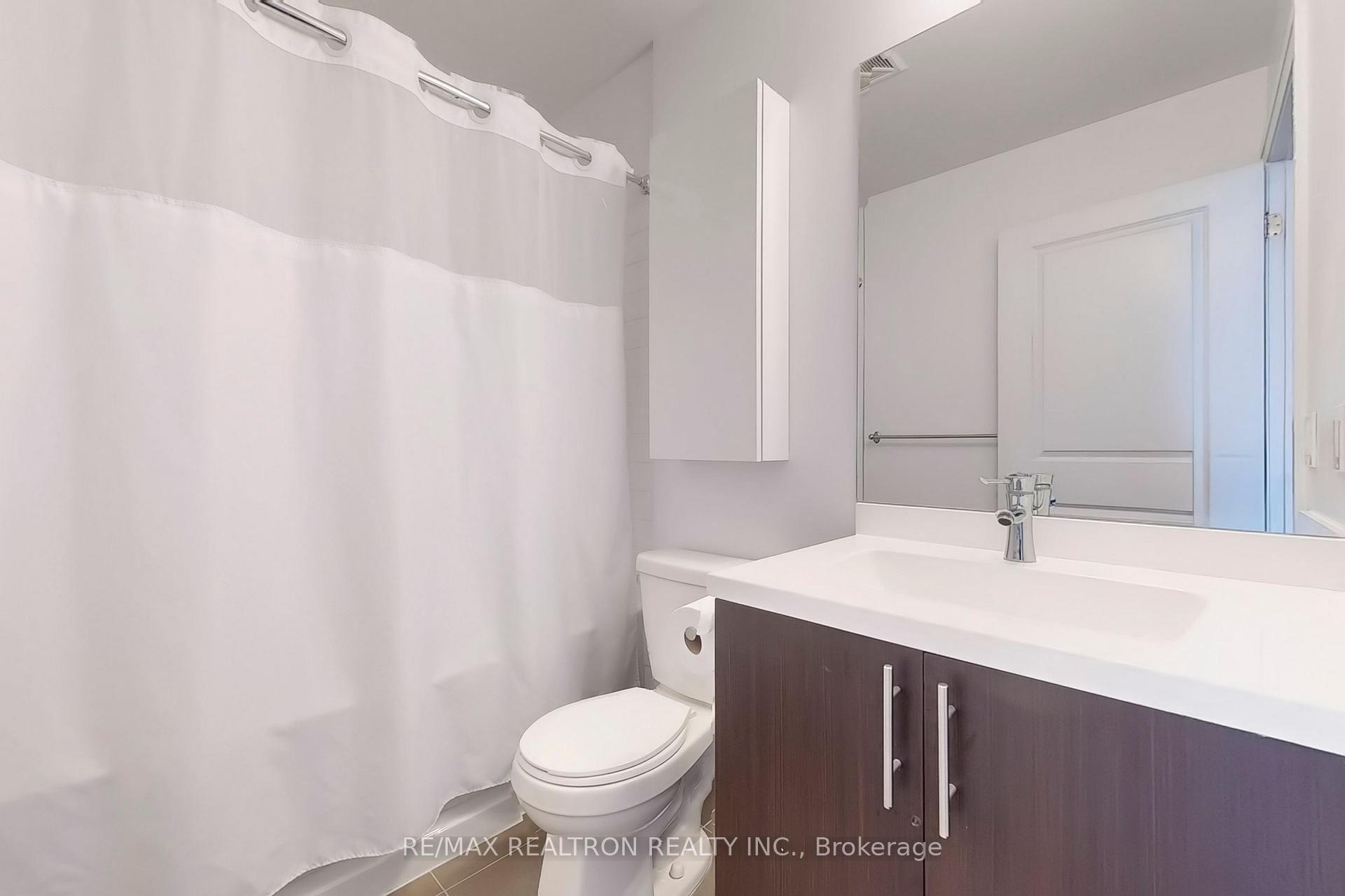 Photo 11 of Unit 1701, 530 St Clair Avenue W, Toronto, Humewood-Cedarvale — HOMEH