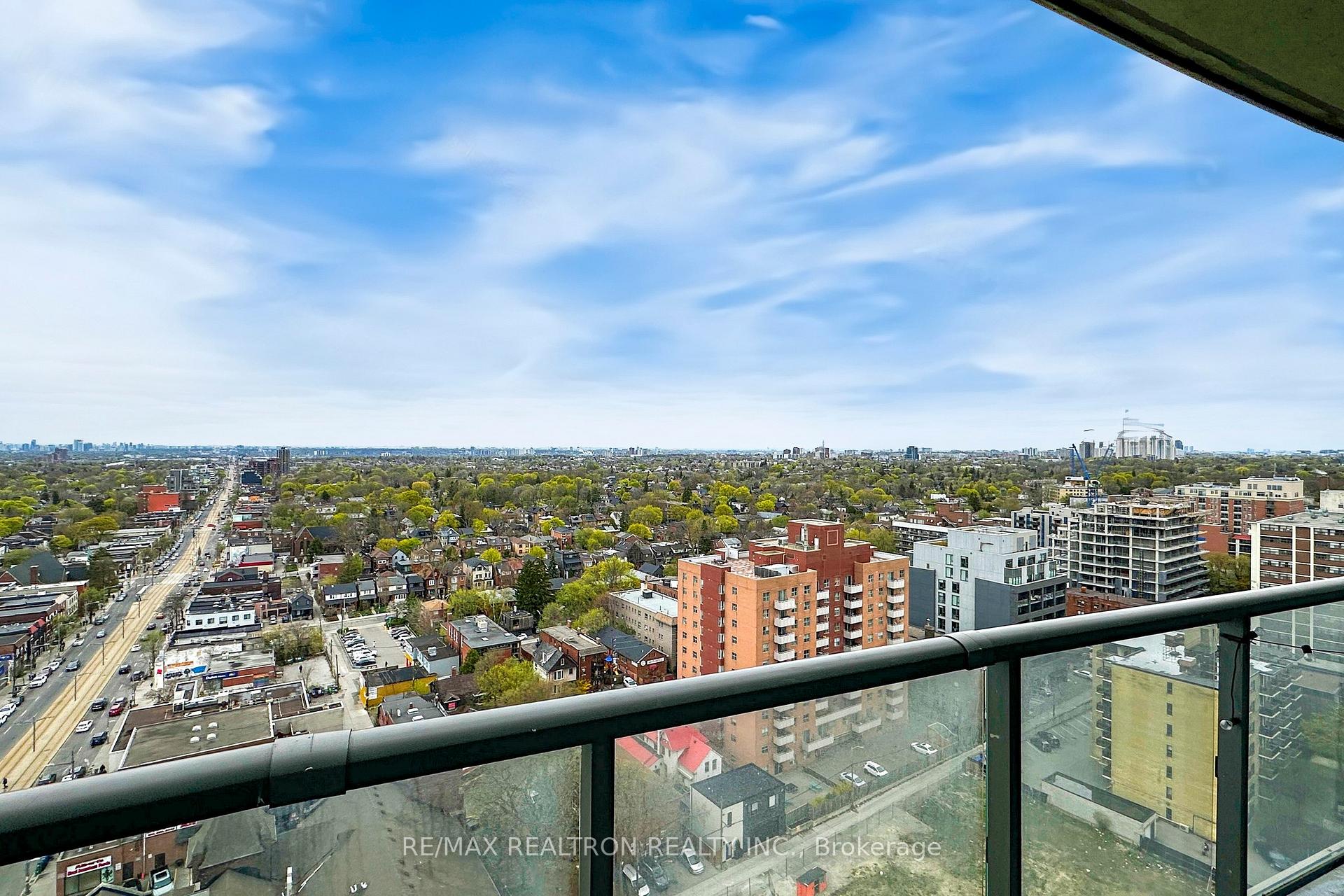Photo 13 of Unit 1701, 530 St Clair Avenue W, Toronto, Humewood-Cedarvale — HOMEH
