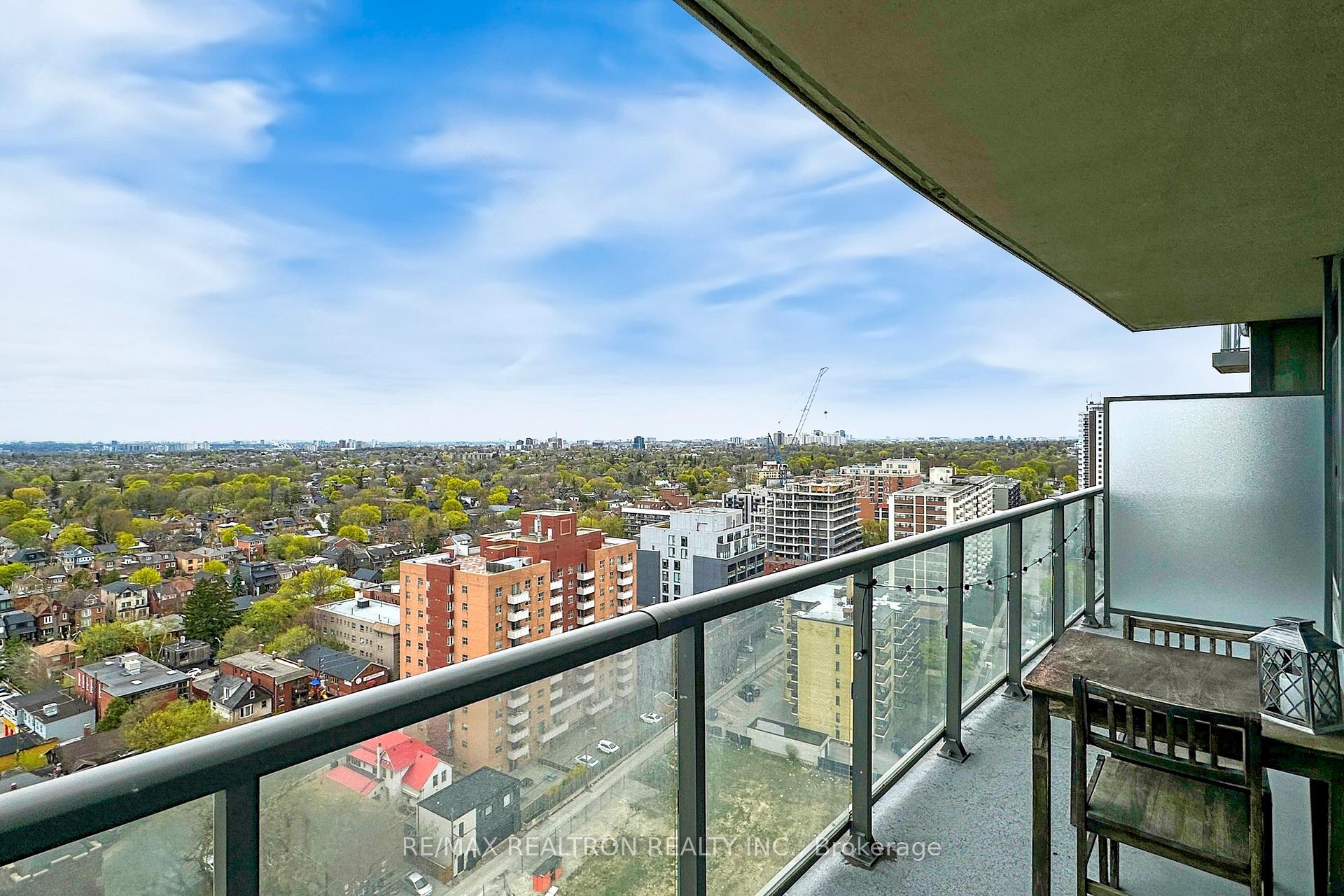 Photo 14 of Unit 1701, 530 St Clair Avenue W, Toronto, Humewood-Cedarvale — HOMEH
