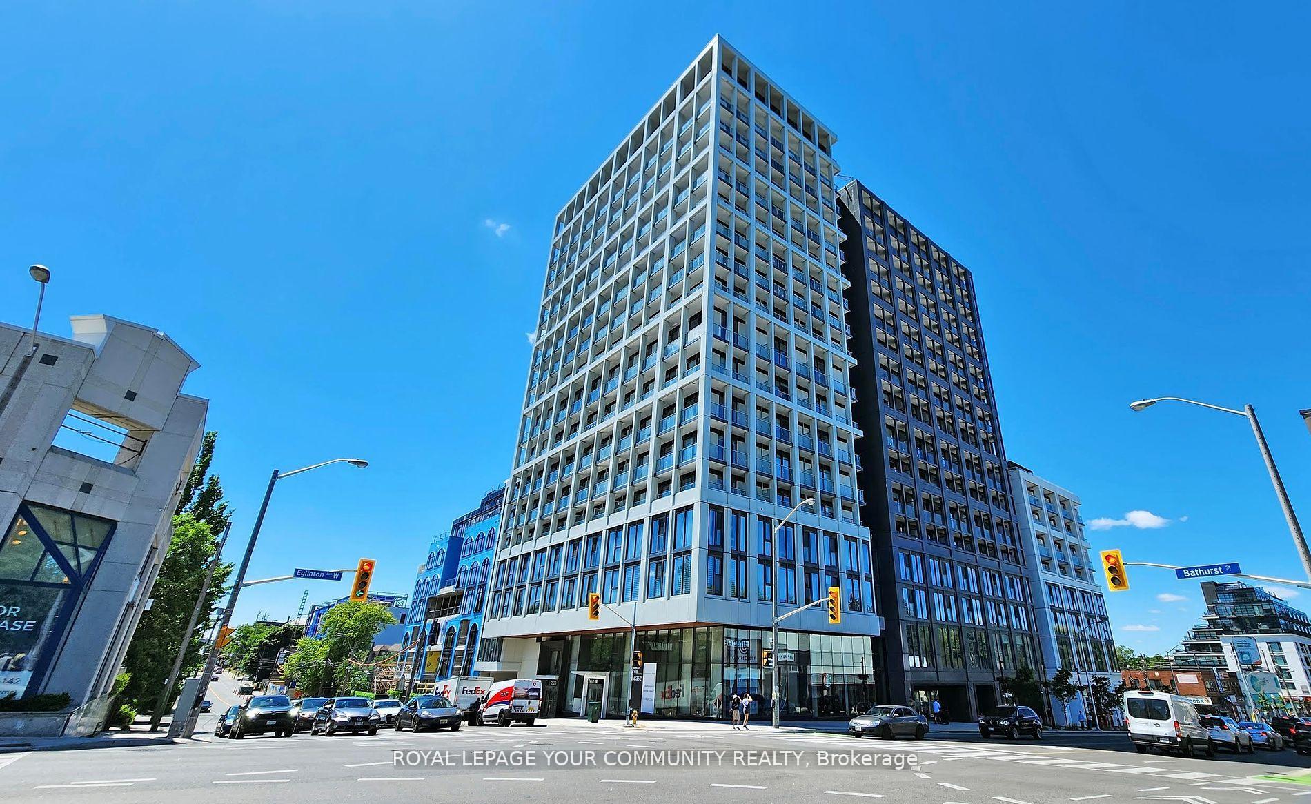 Front of Unit 1911, 2020 Bathurst Street