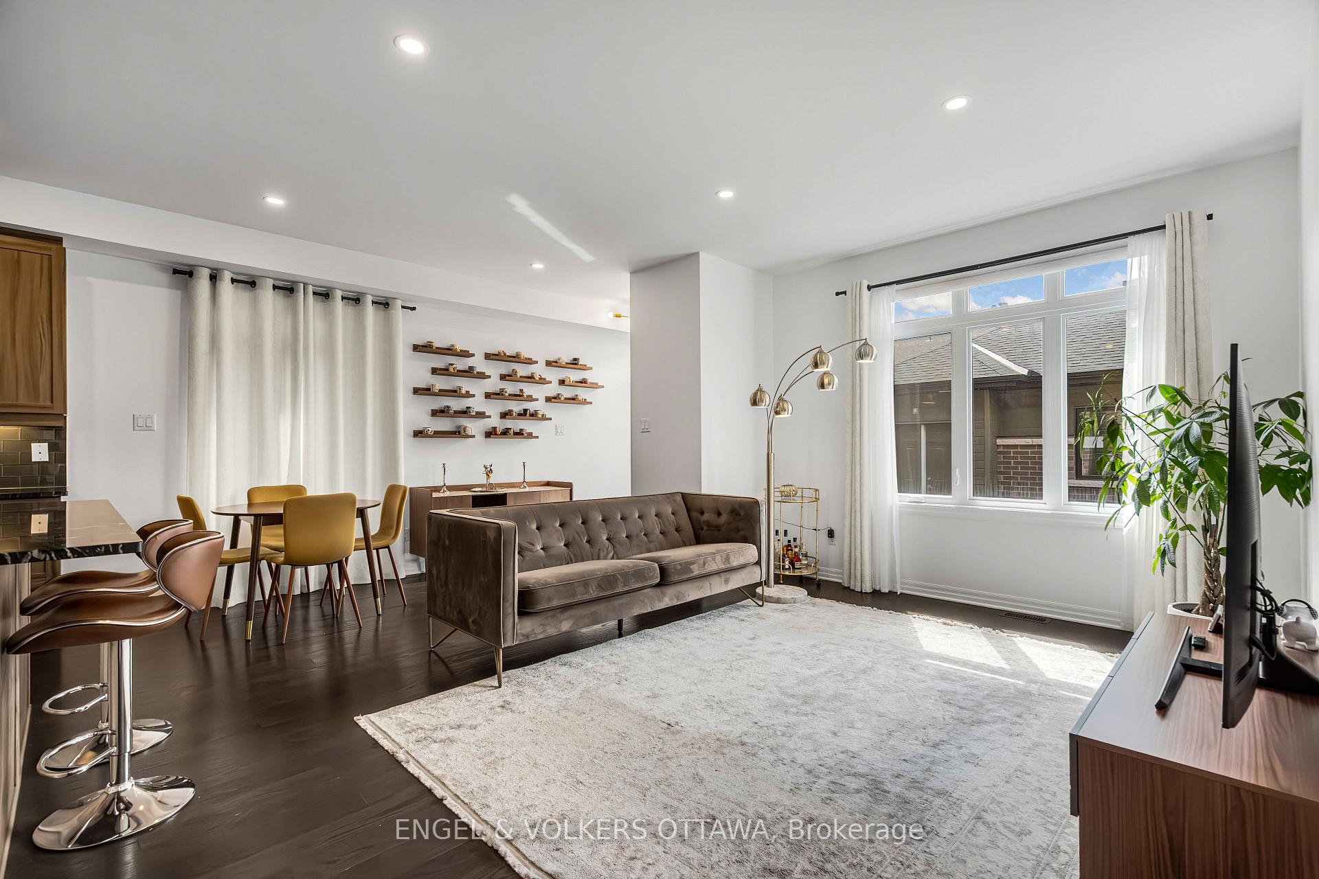 Photo 8 of 606 Mikinak Road, Ottawa, CFB Rockcliffe and Area — HOMEH