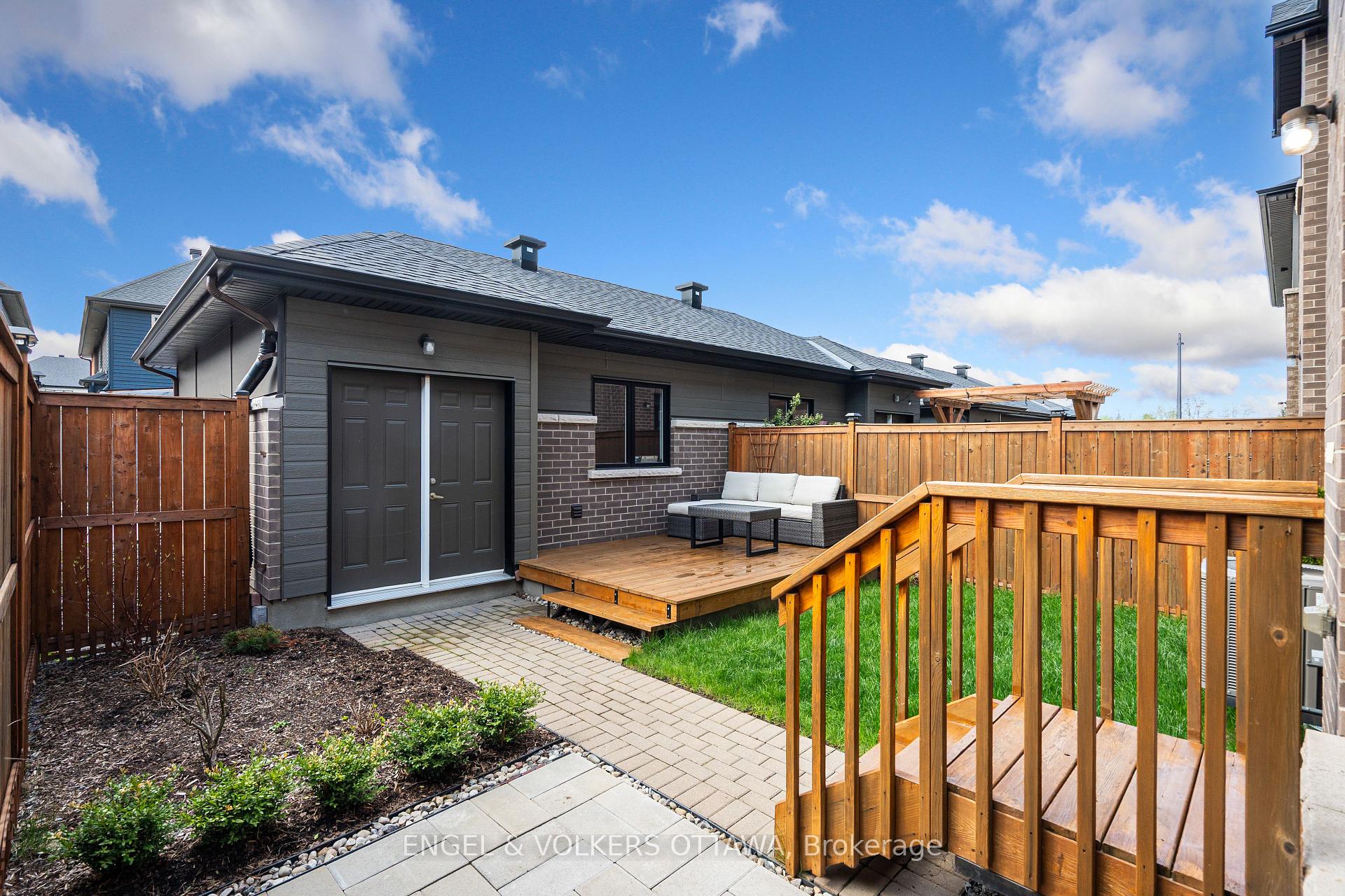 Photo 29 of 606 Mikinak Road, Ottawa, CFB Rockcliffe and Area — HOMEH