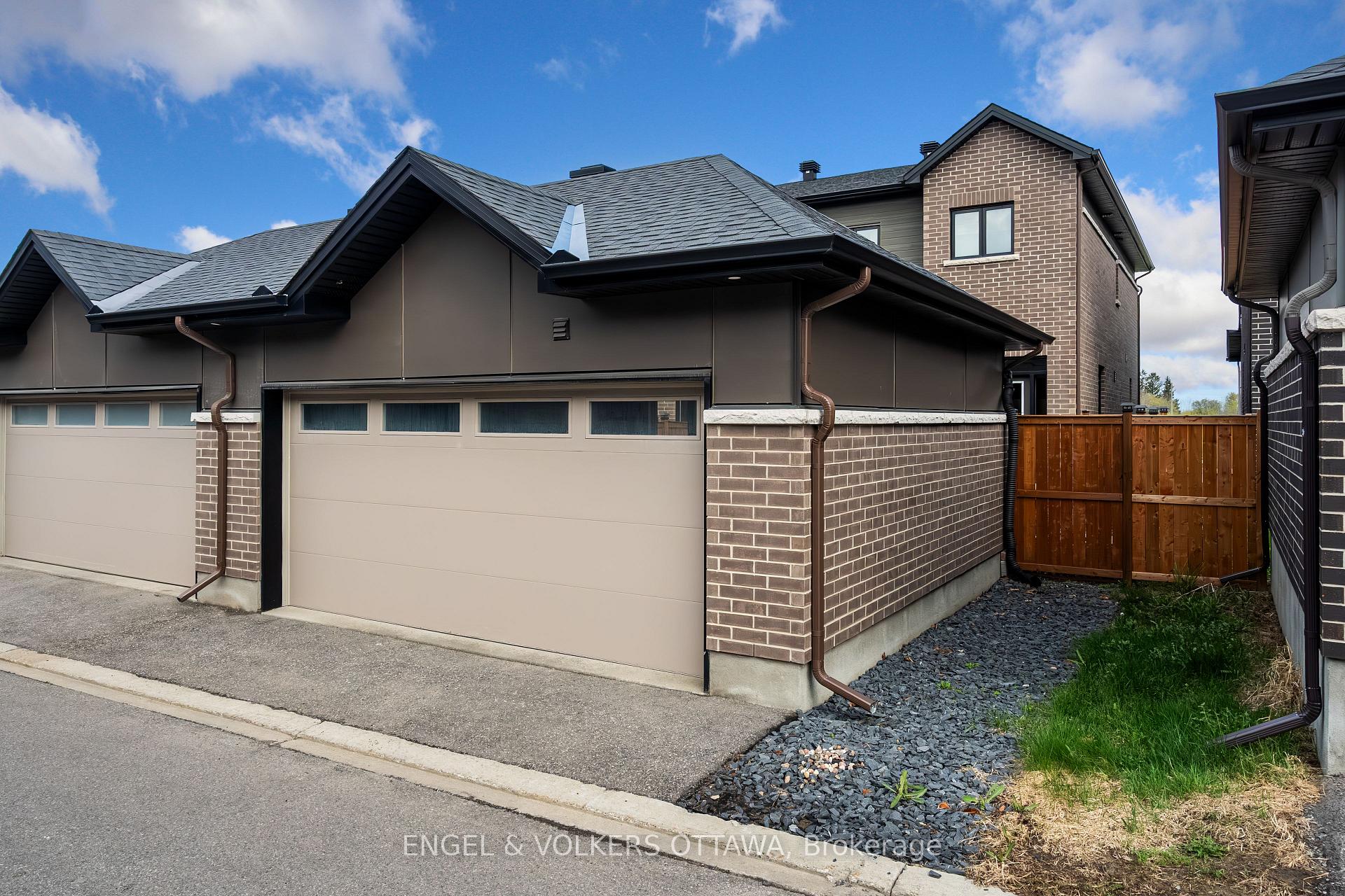 Photo 34 of 606 Mikinak Road, Ottawa, CFB Rockcliffe and Area — HOMEH