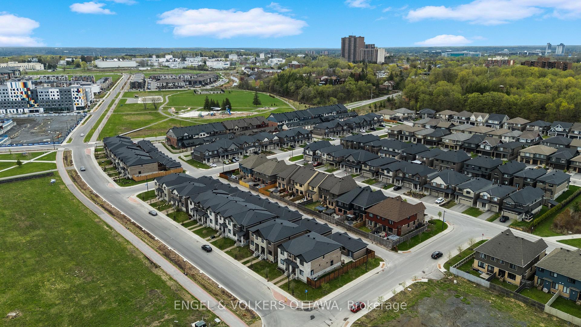 Photo 36 of 606 Mikinak Road, Ottawa, CFB Rockcliffe and Area — HOMEH