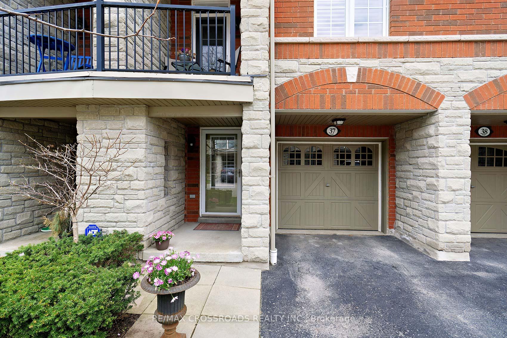 Photo 10 of Unit 37, 1701 Finch Avenue, Pickering, Village East — HOMEH