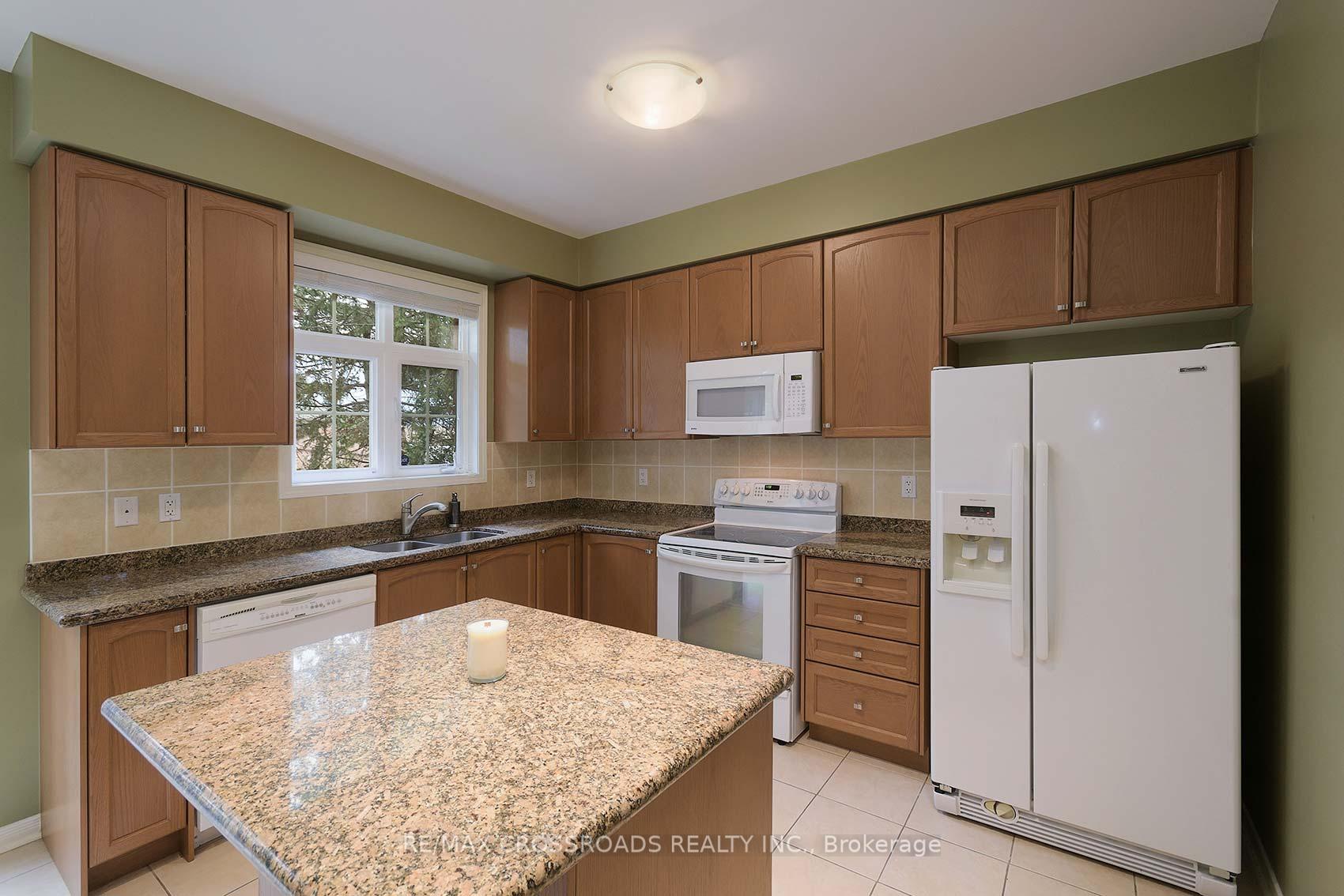 Photo 20 of Unit 37, 1701 Finch Avenue, Pickering, Village East — HOMEH