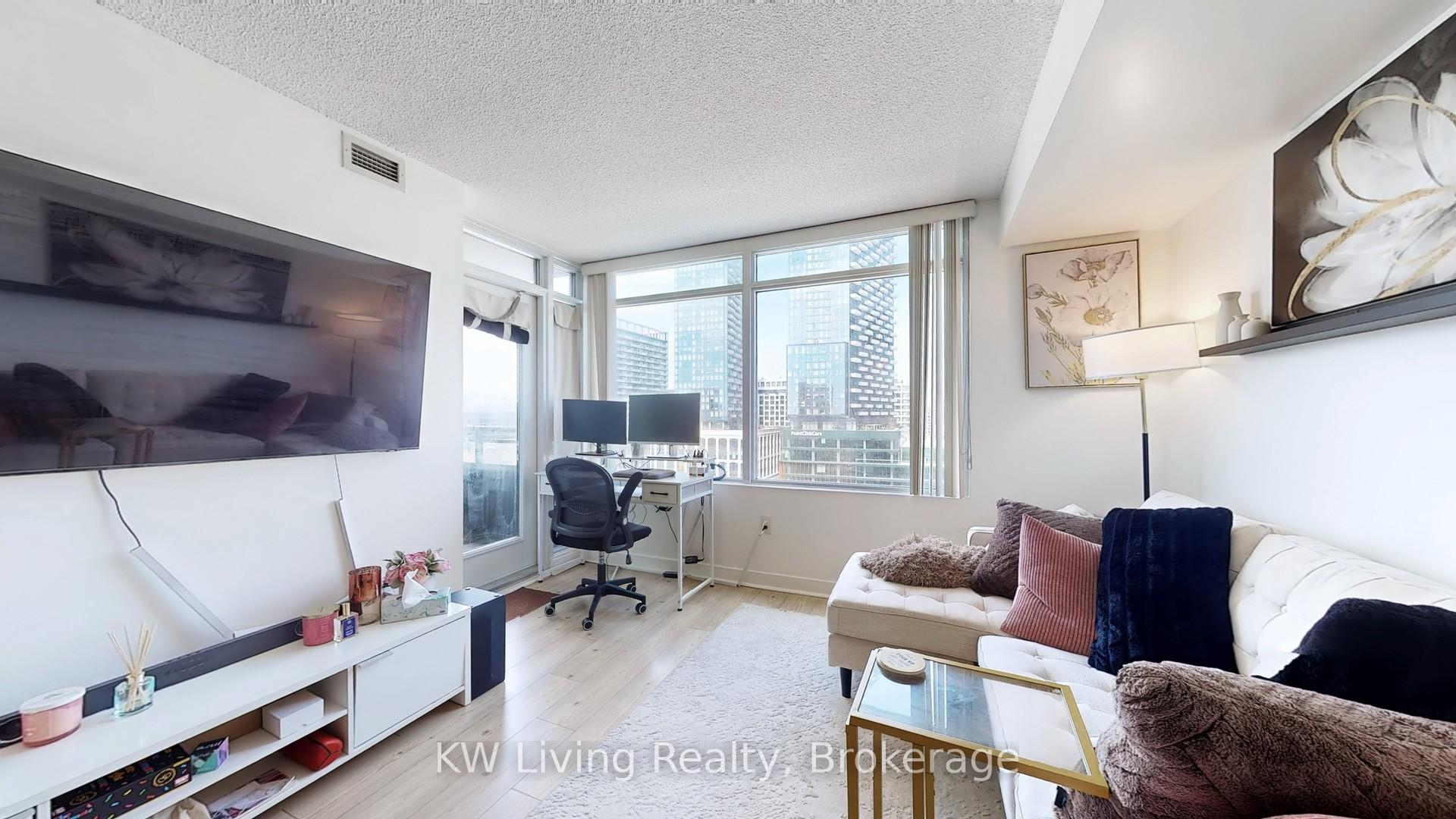 Photo 8 of Unit 1701, 25 Telegram Mews, Toronto, Waterfront Communities — HOMEH