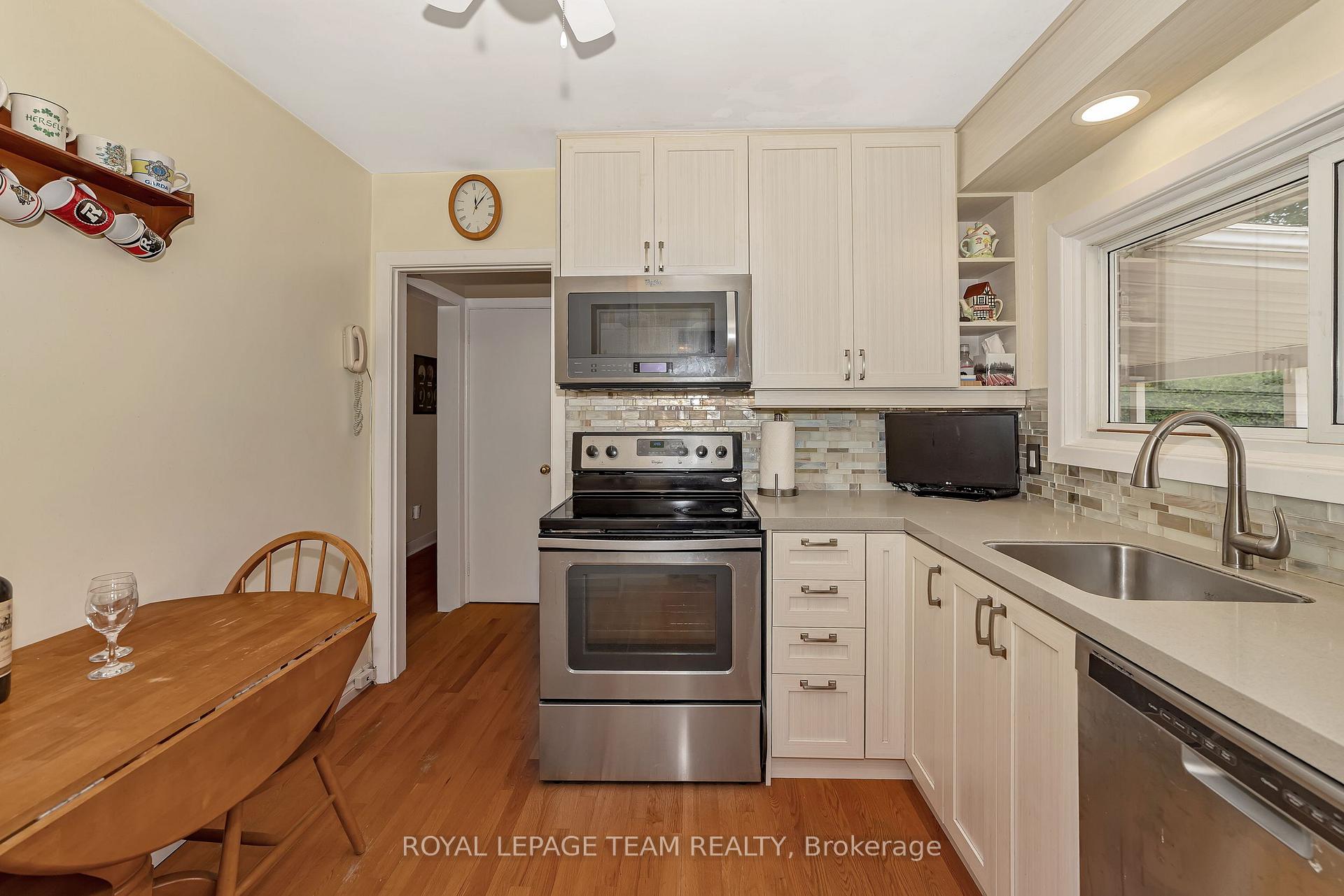 Photo 13 of 1830 Kerr Avenue, Ottawa, McKellar Heights — HOMEH
