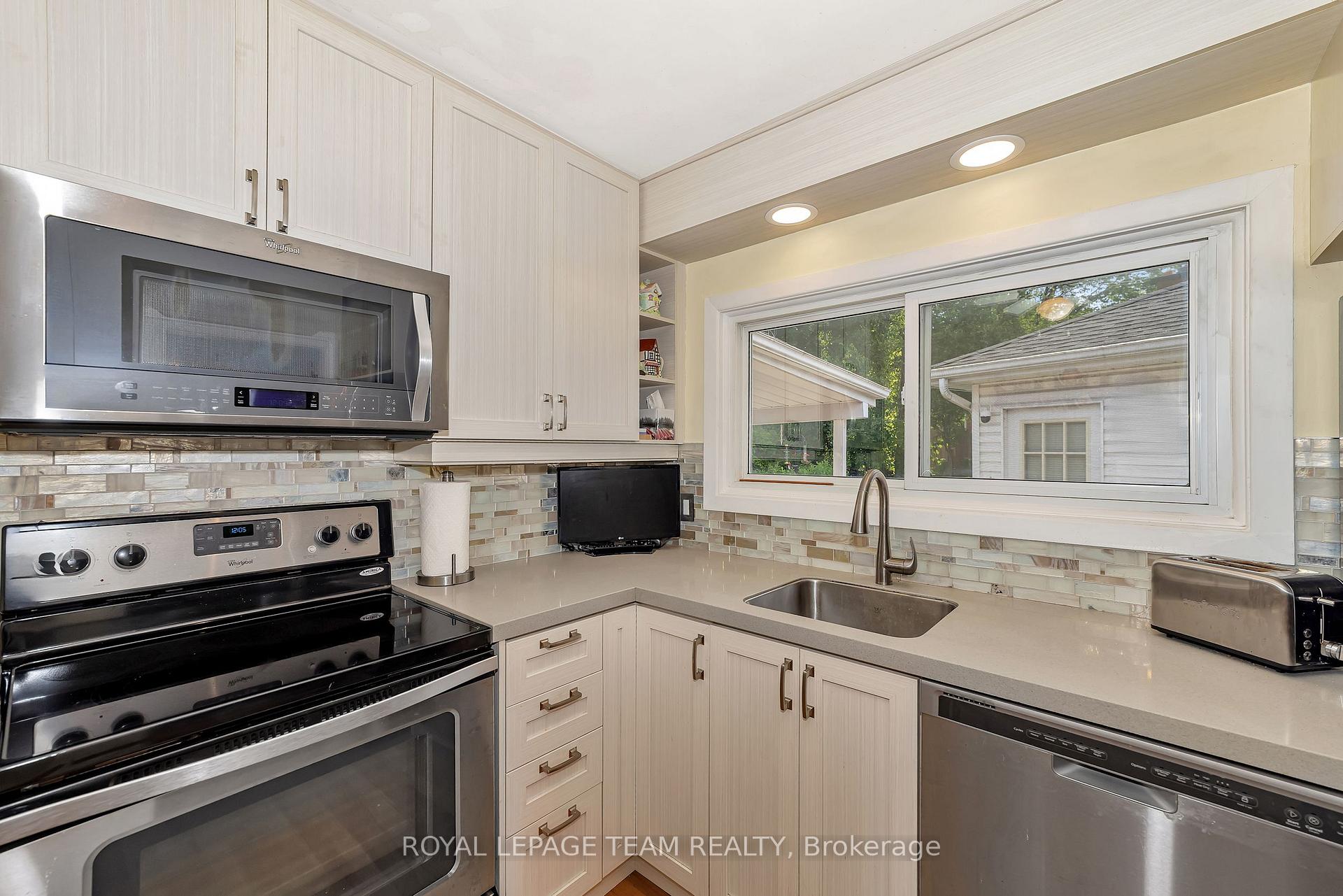 Photo 15 of 1830 Kerr Avenue, Ottawa, McKellar Heights — HOMEH