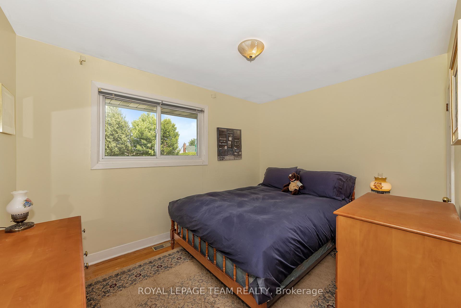 Photo 18 of 1830 Kerr Avenue, Ottawa, McKellar Heights — HOMEH