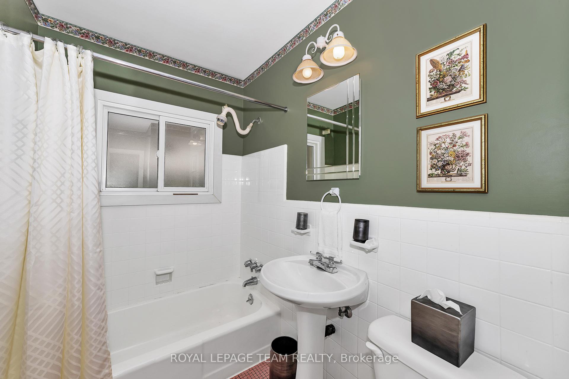 Photo 21 of 1830 Kerr Avenue, Ottawa, McKellar Heights — HOMEH