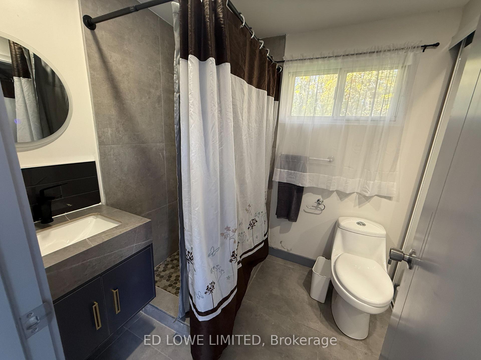 Photo 20 of 1020 Cumberland Street, Innisfil, Lefroy — HOMEH