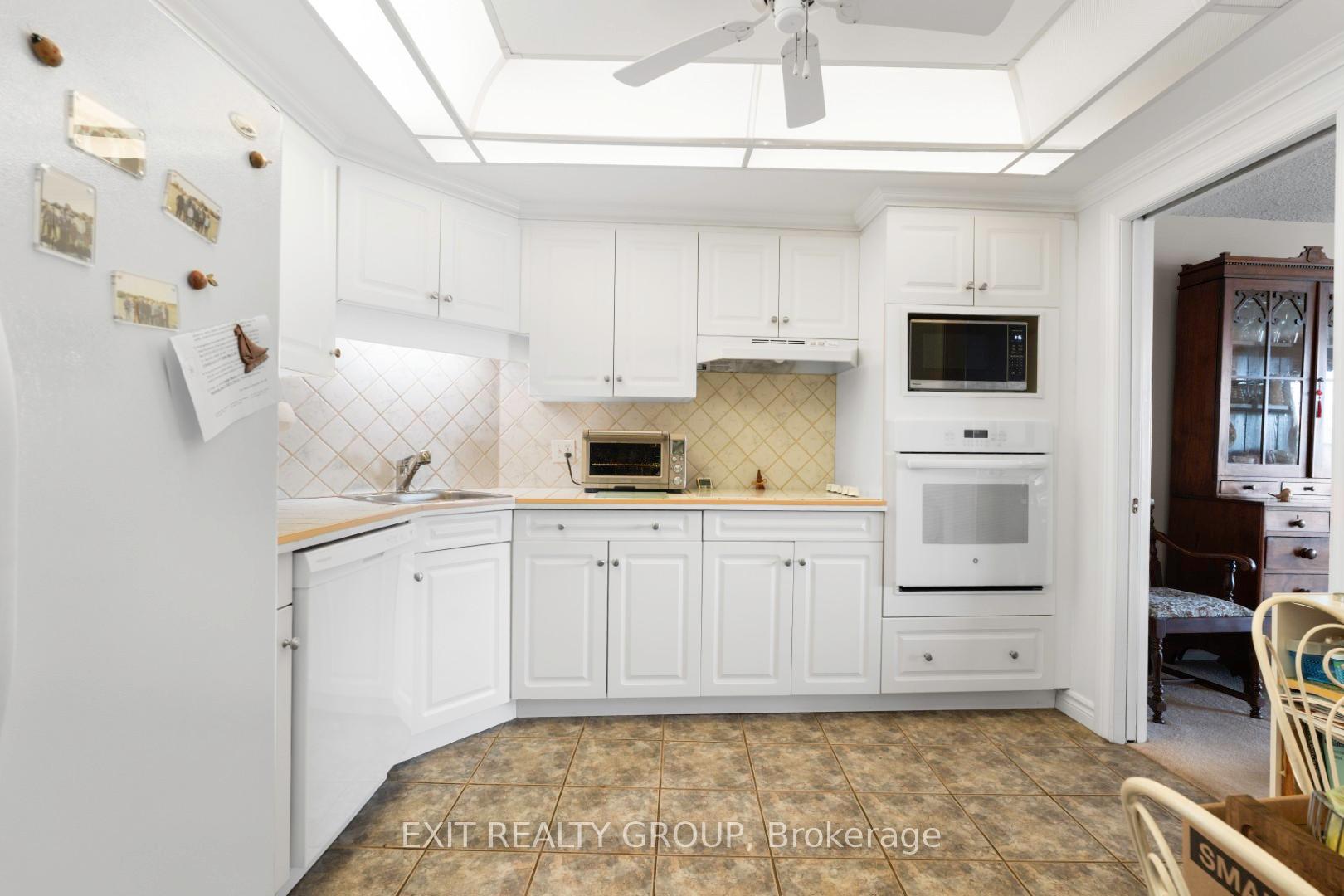 Photo 7 of Unit 302, 2 South Front Street, Belleville — HOMEH