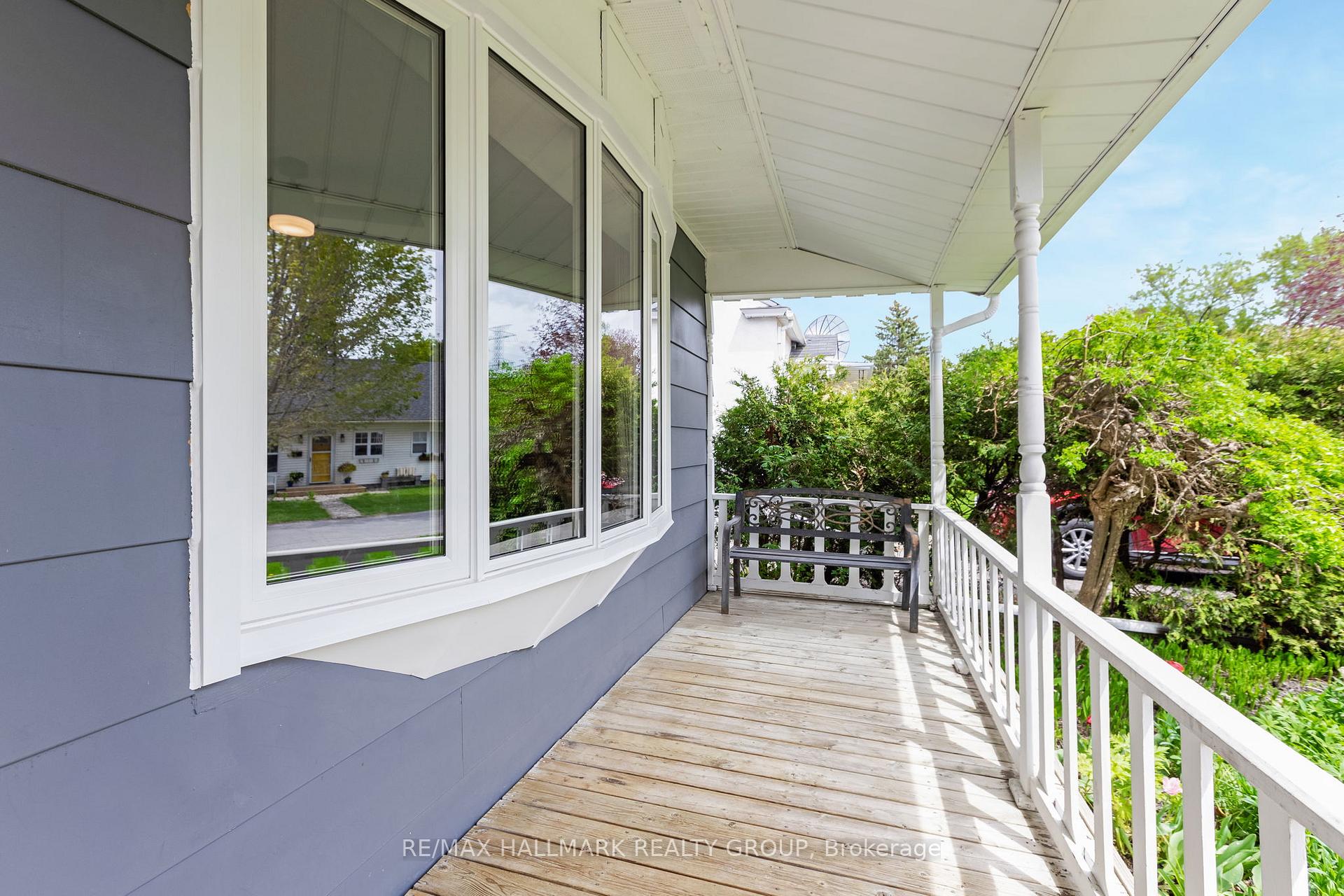 Photo 6 of 1225 Foxbar Avenue, Ottawa, Ellwood — HOMEH
