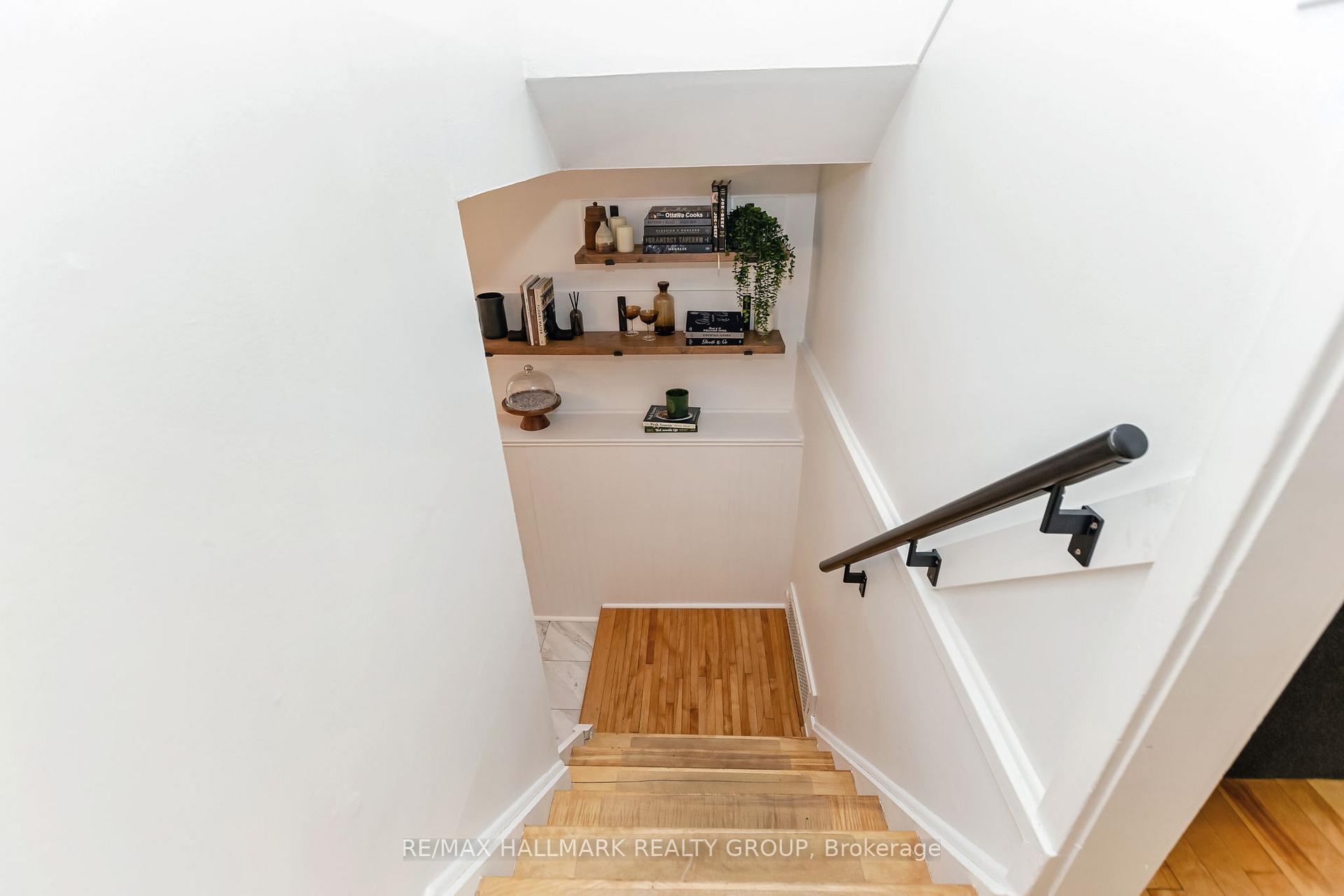Photo 13 of 1225 Foxbar Avenue, Ottawa, Ellwood — HOMEH