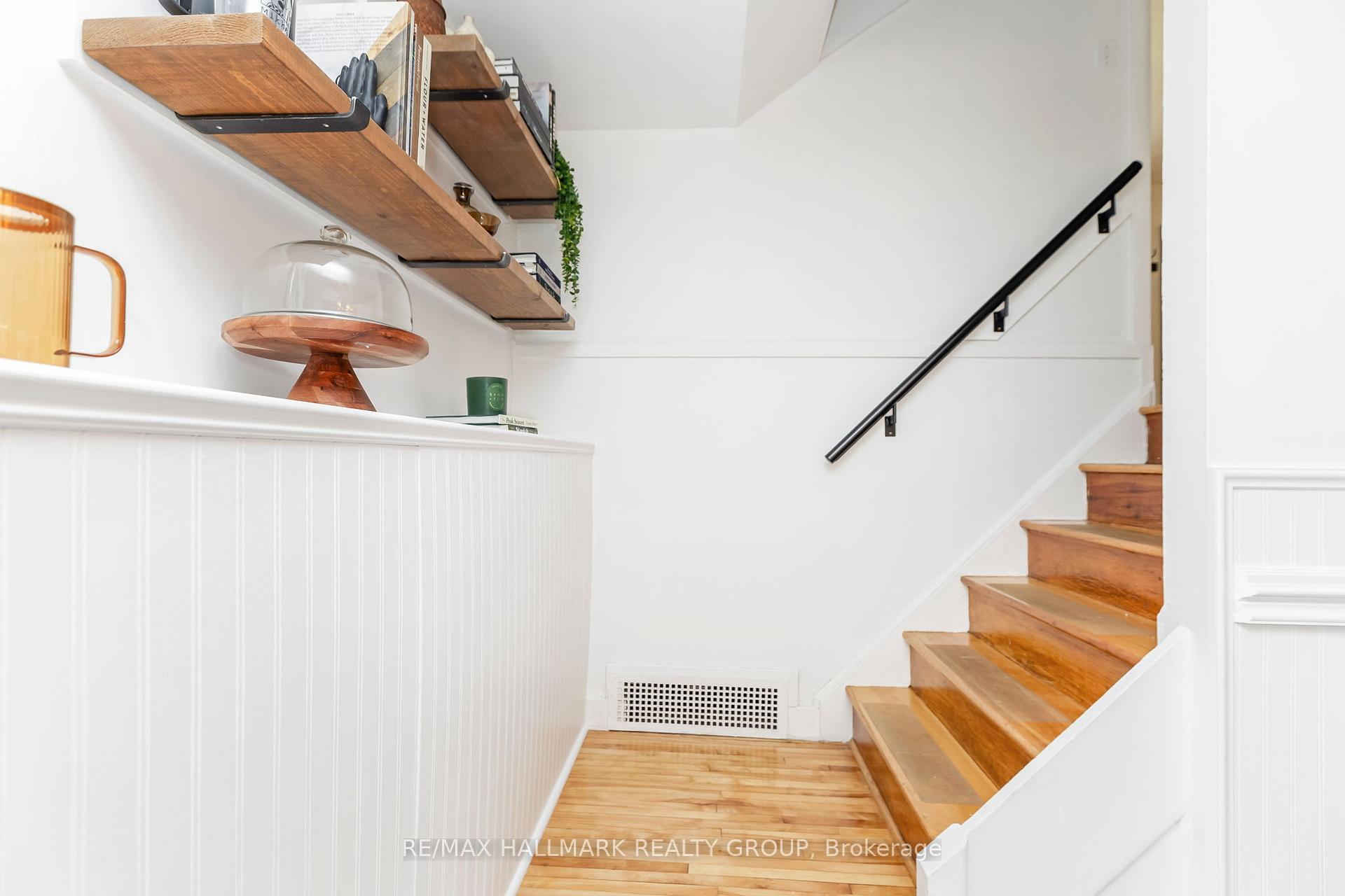 Photo 14 of 1225 Foxbar Avenue, Ottawa, Ellwood — HOMEH