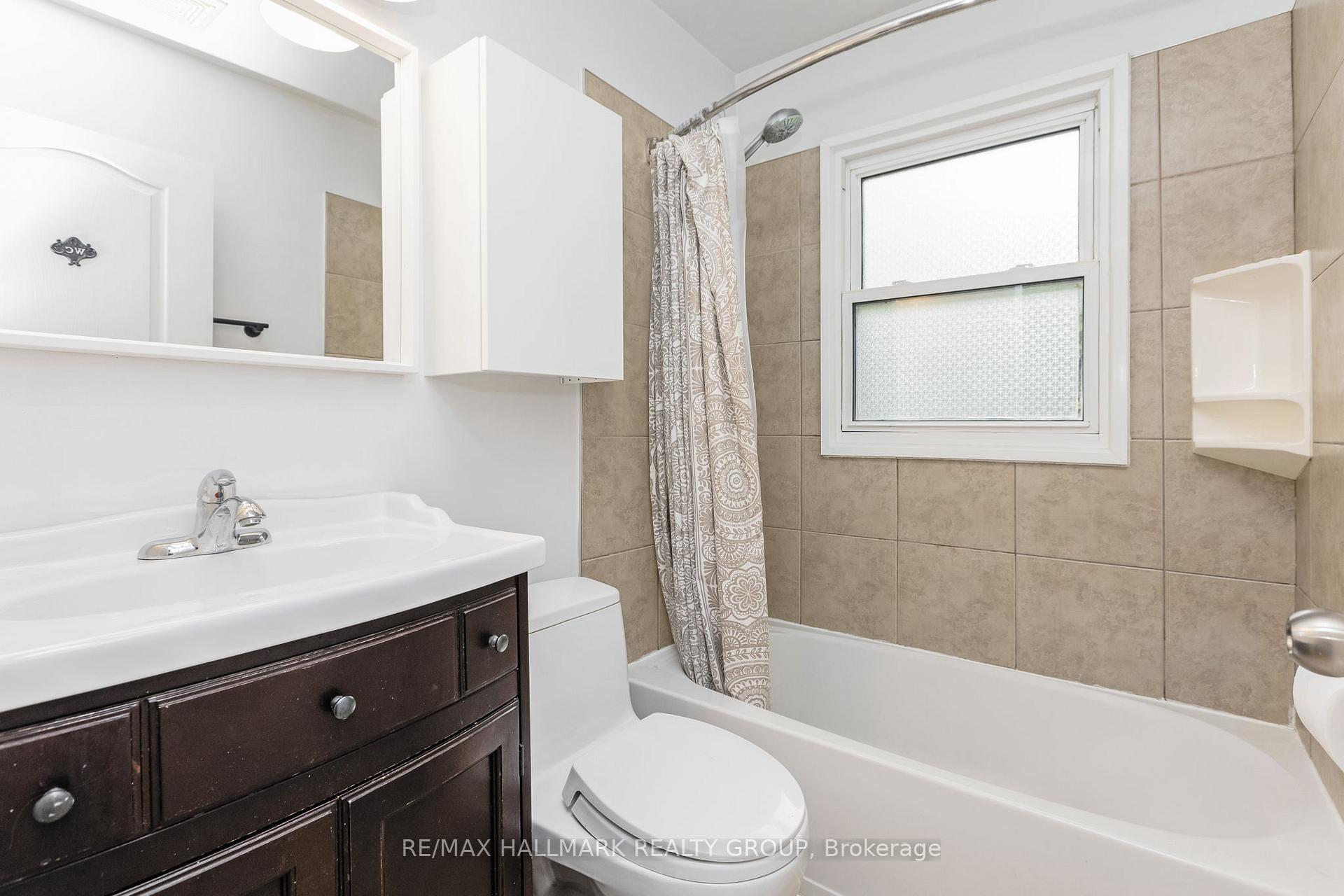 Photo 31 of 1225 Foxbar Avenue, Ottawa, Ellwood — HOMEH