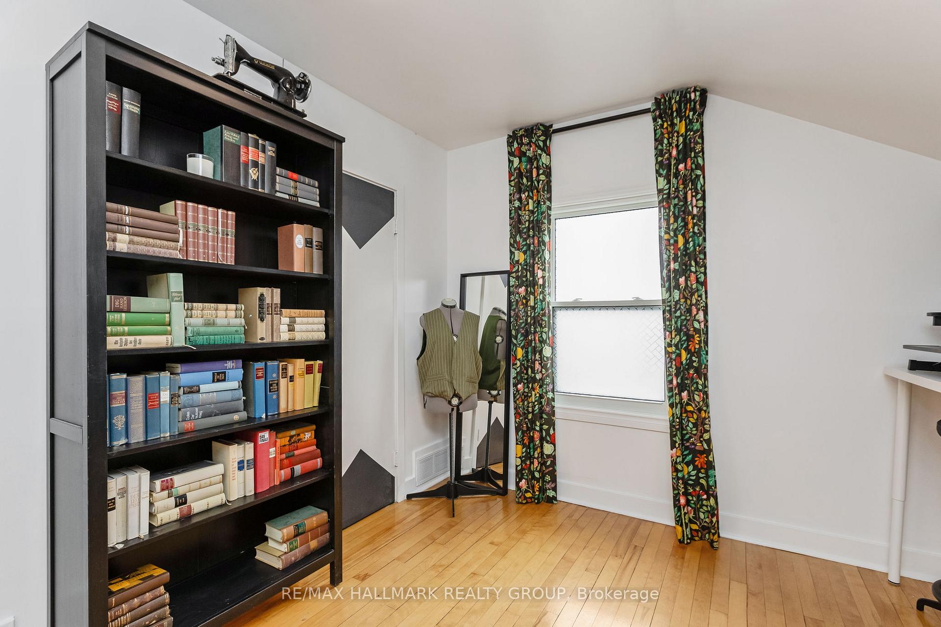 Photo 35 of 1225 Foxbar Avenue, Ottawa, Ellwood — HOMEH