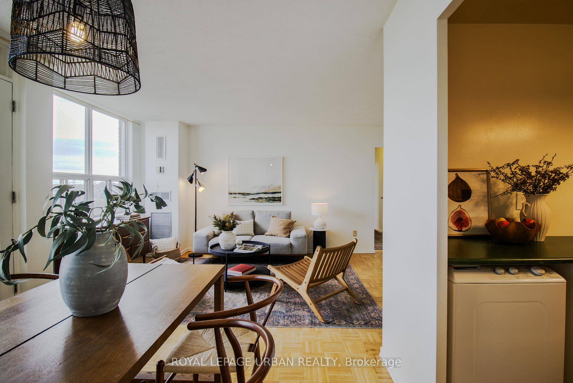 Photo 3 of Unit PH10, 20 Edgecliff Golfway, Toronto, Flemingdon Park — HOMEH
