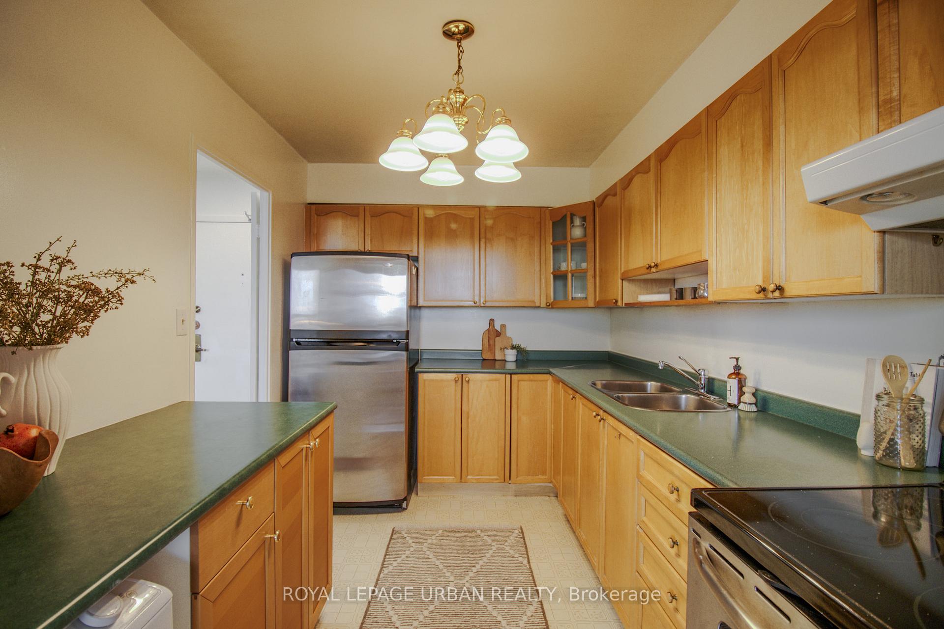 Photo 10 of Unit PH10, 20 Edgecliff Golfway, Toronto, Flemingdon Park — HOMEH