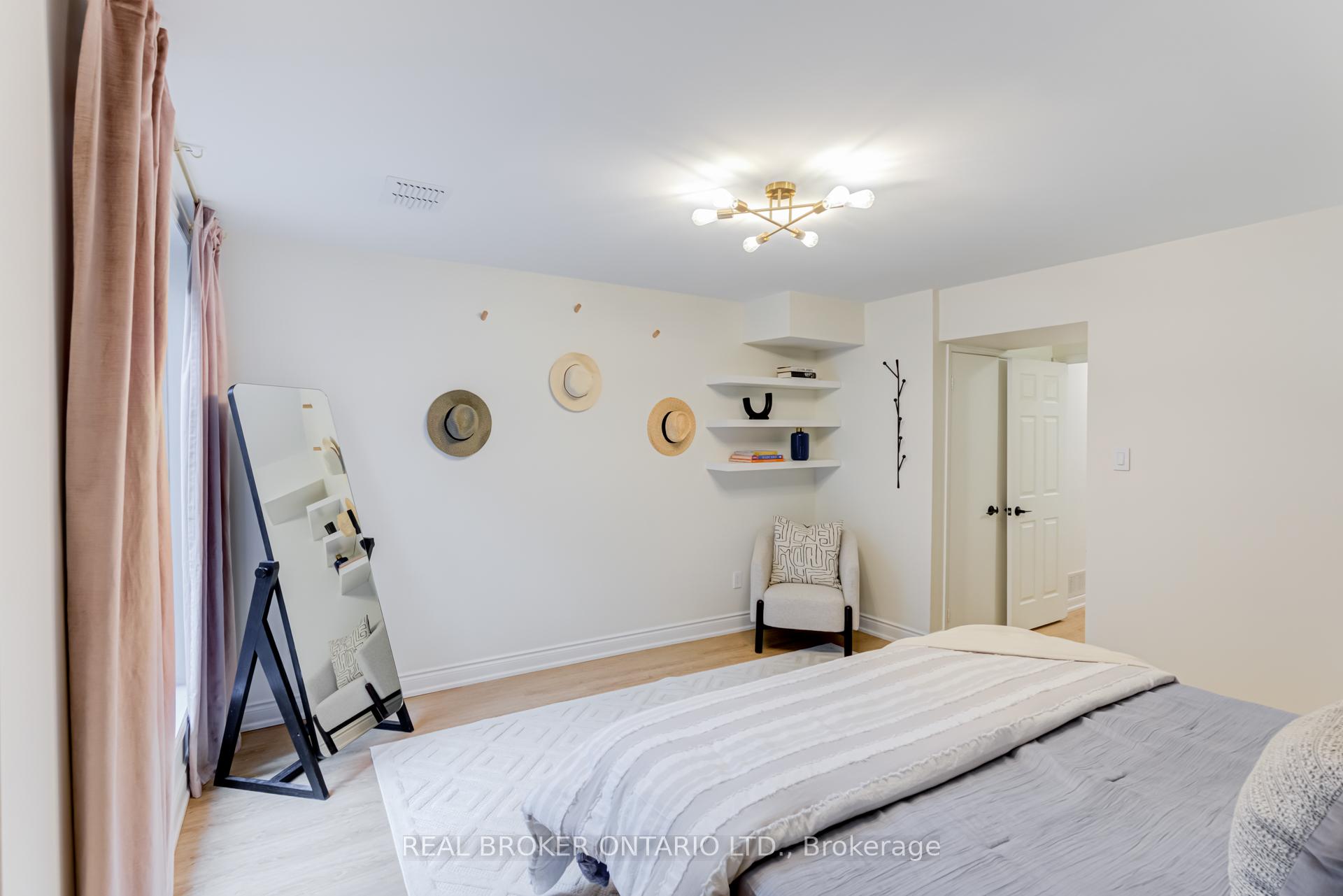 Photo 7 of Unit A, 42 Shank Street, Toronto, Niagara — HOMEH