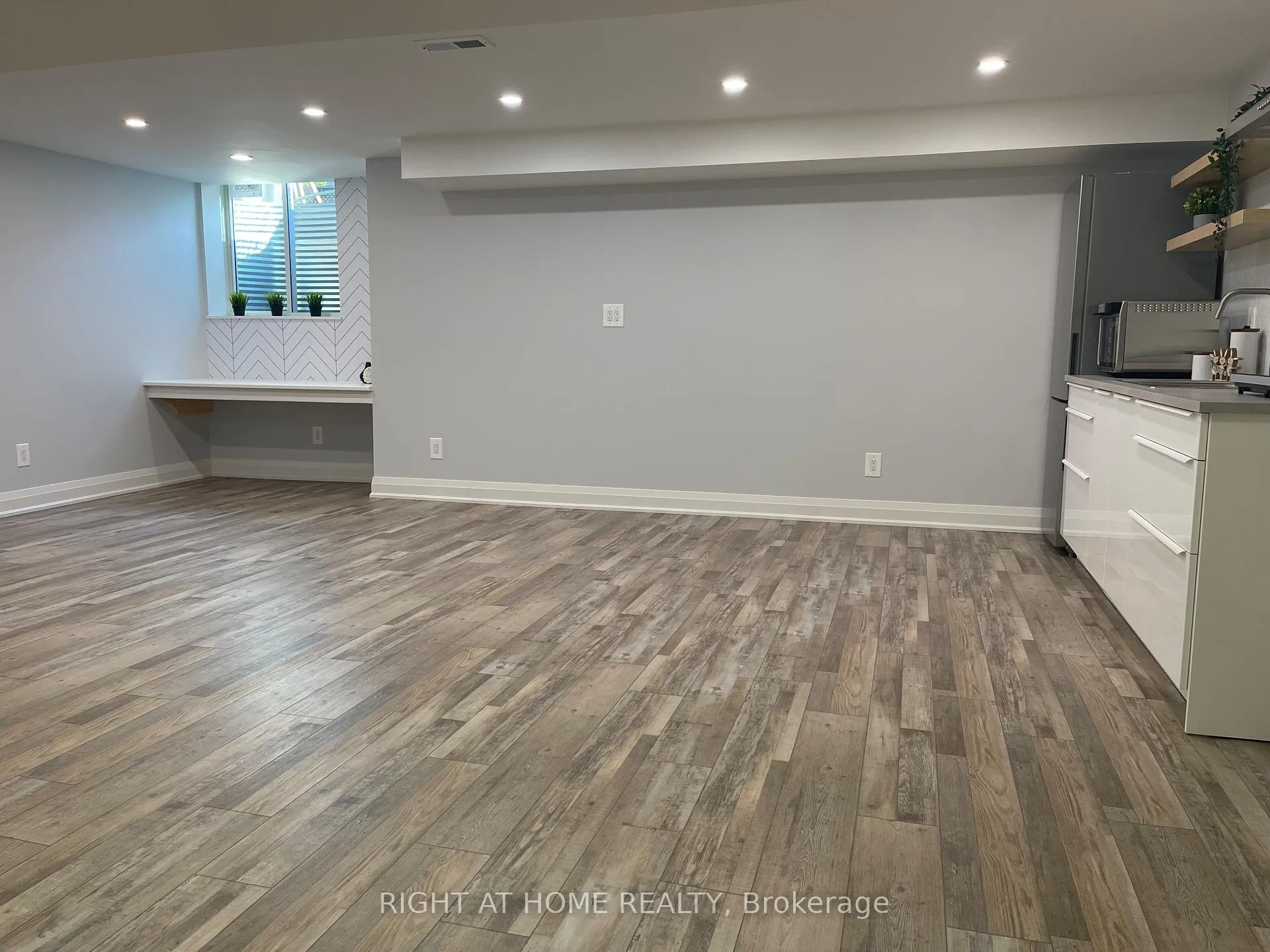 Photo 2 of 24 Stoneridge Court, Hamilton, Falkirk — HOMEH