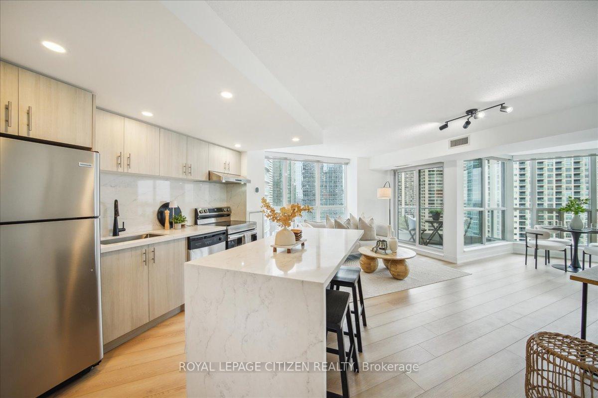 Photo 1 of Unit 1902, 208 Queens Quay W, Toronto, Waterfront Communities — HOMEH