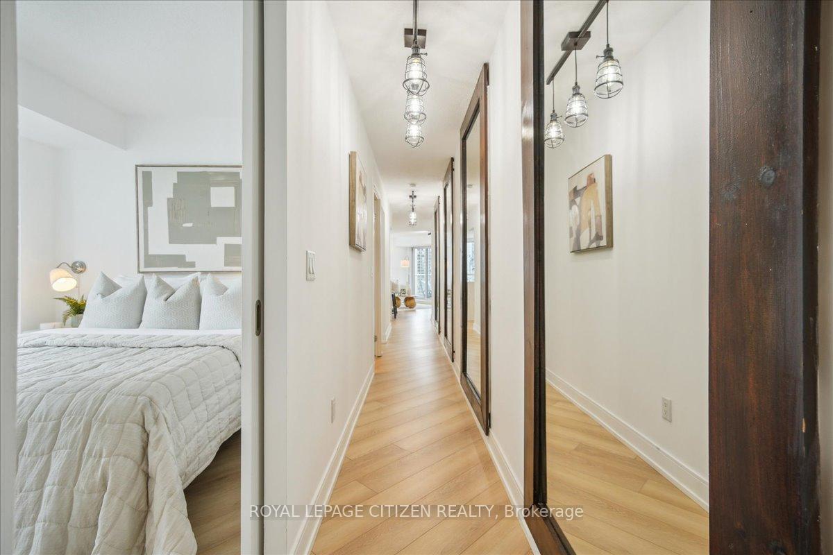 Photo 4 of Unit 1902, 208 Queens Quay W, Toronto, Waterfront Communities — HOMEH