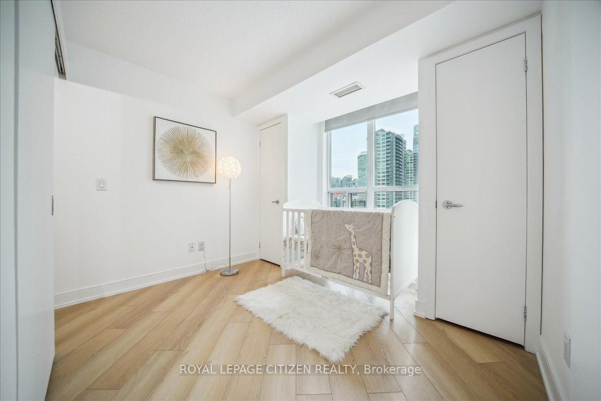 Photo 10 of Unit 1902, 208 Queens Quay W, Toronto, Waterfront Communities — HOMEH
