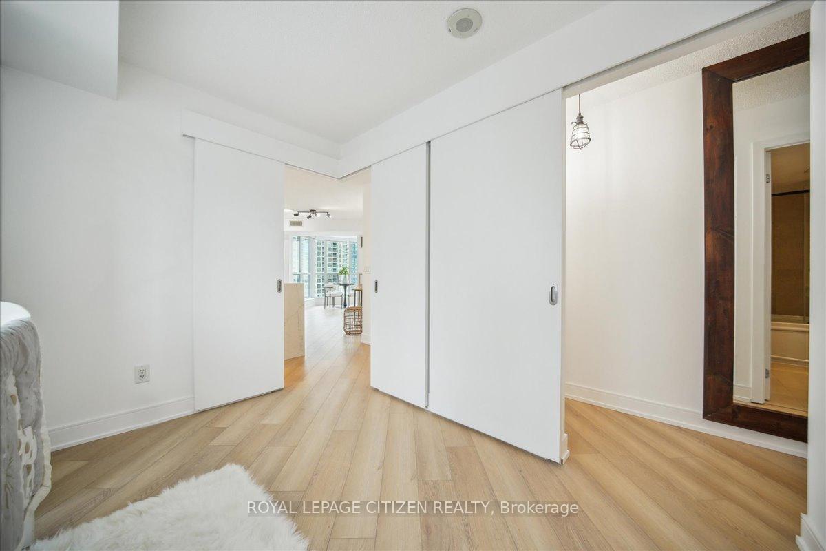 Photo 9 of Unit 1902, 208 Queens Quay W, Toronto, Waterfront Communities — HOMEH