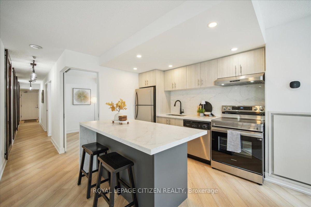 Photo 13 of Unit 1902, 208 Queens Quay W, Toronto, Waterfront Communities — HOMEH