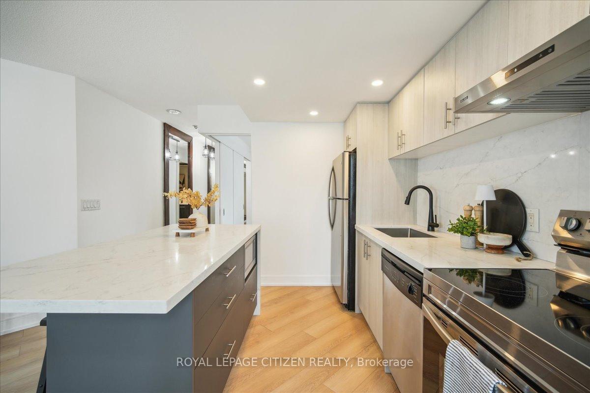 Photo 12 of Unit 1902, 208 Queens Quay W, Toronto, Waterfront Communities — HOMEH